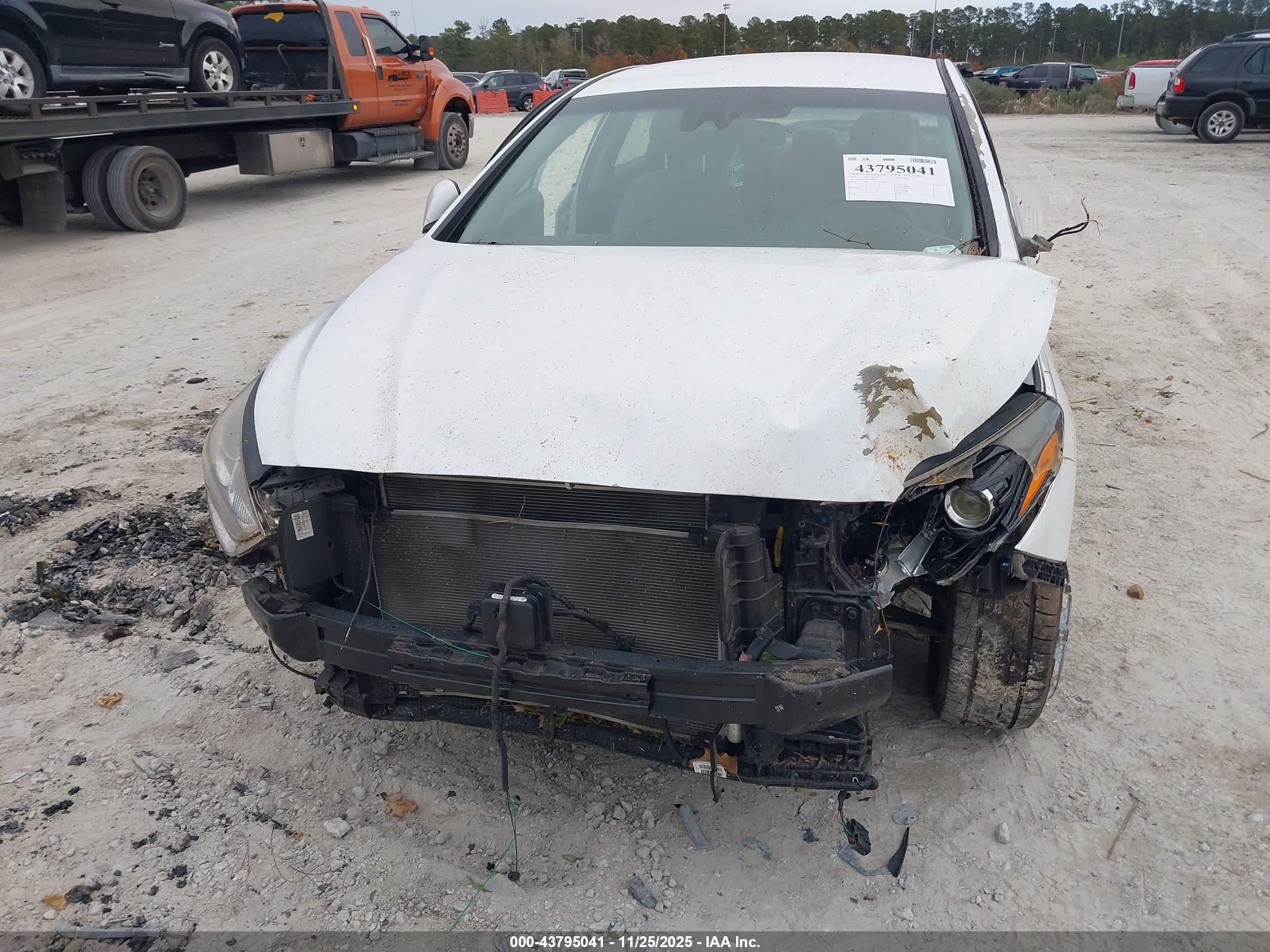 HYUNDAI SONATA image 6