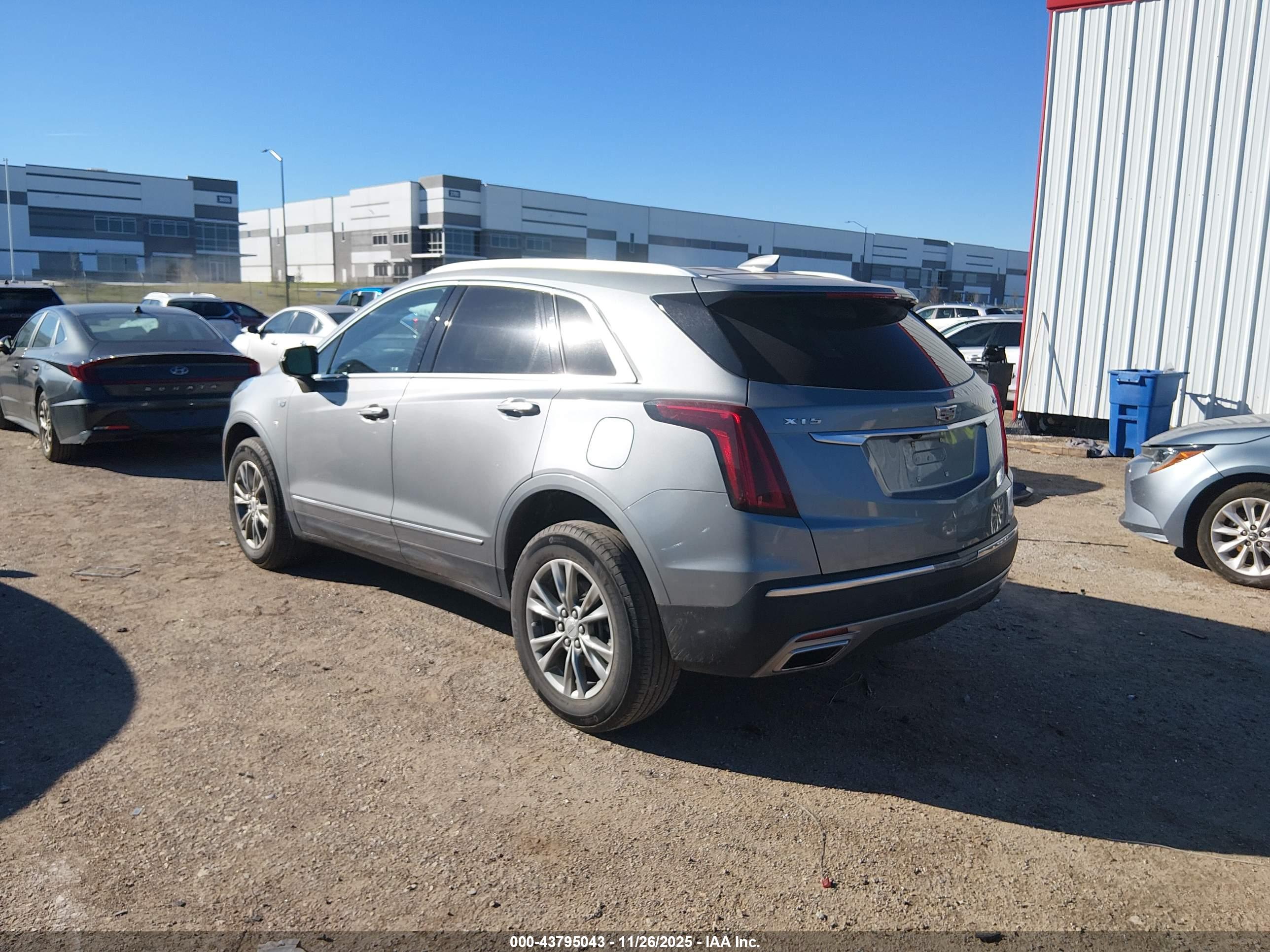CADILLAC XT5 image 3