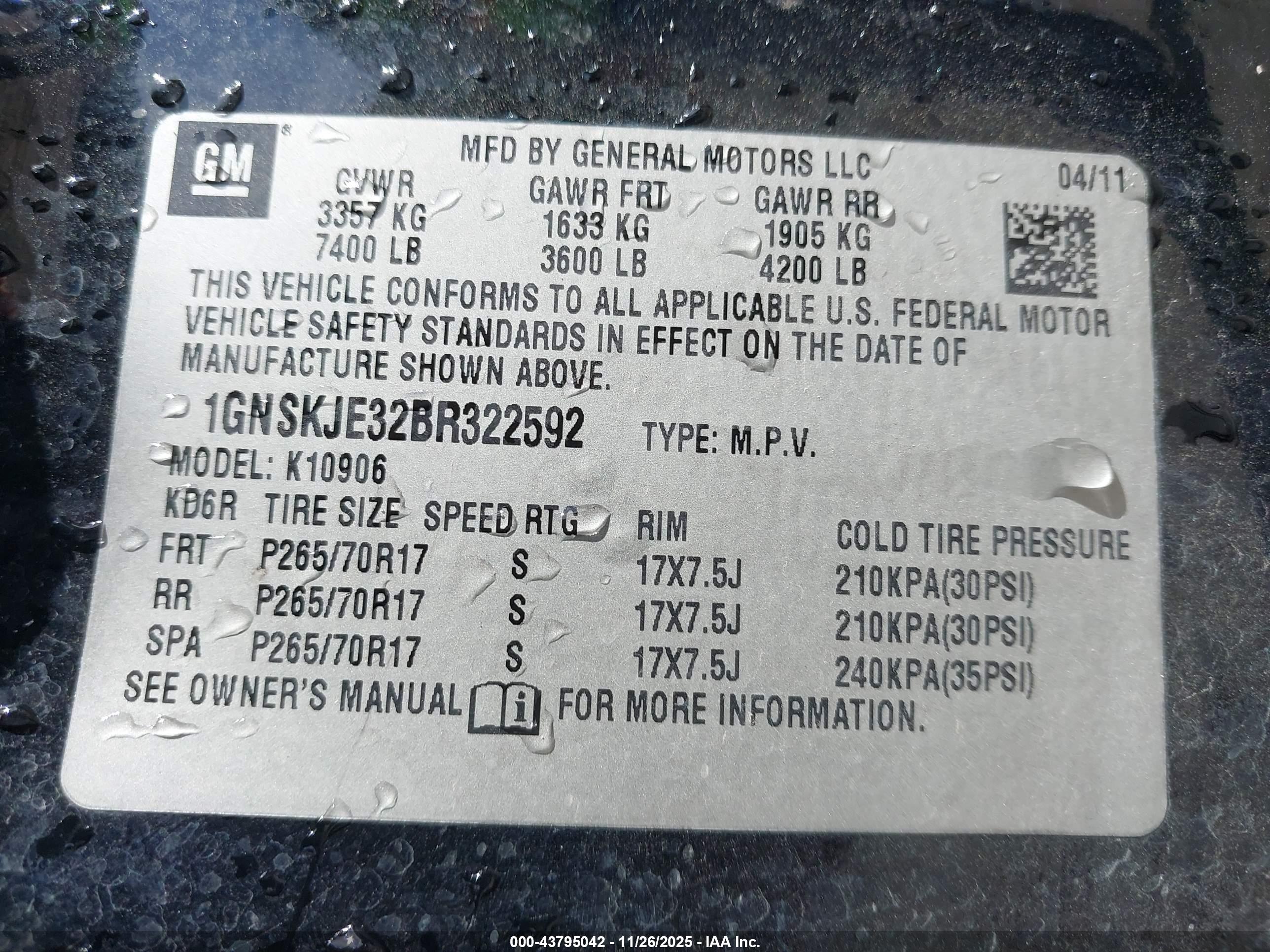 CHEVROLET SUBURBAN image 9