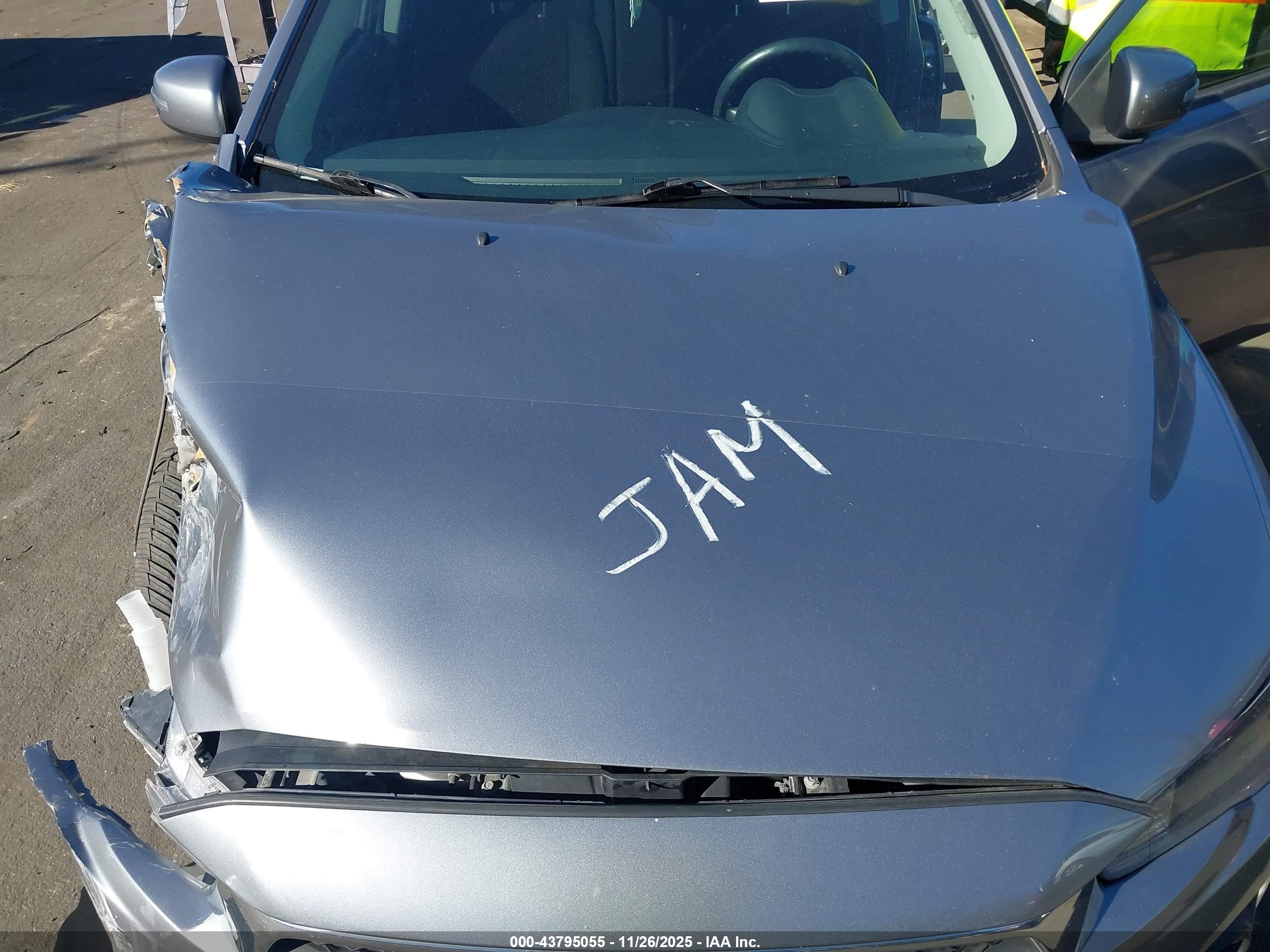 MITSUBISHI LANCER image 10