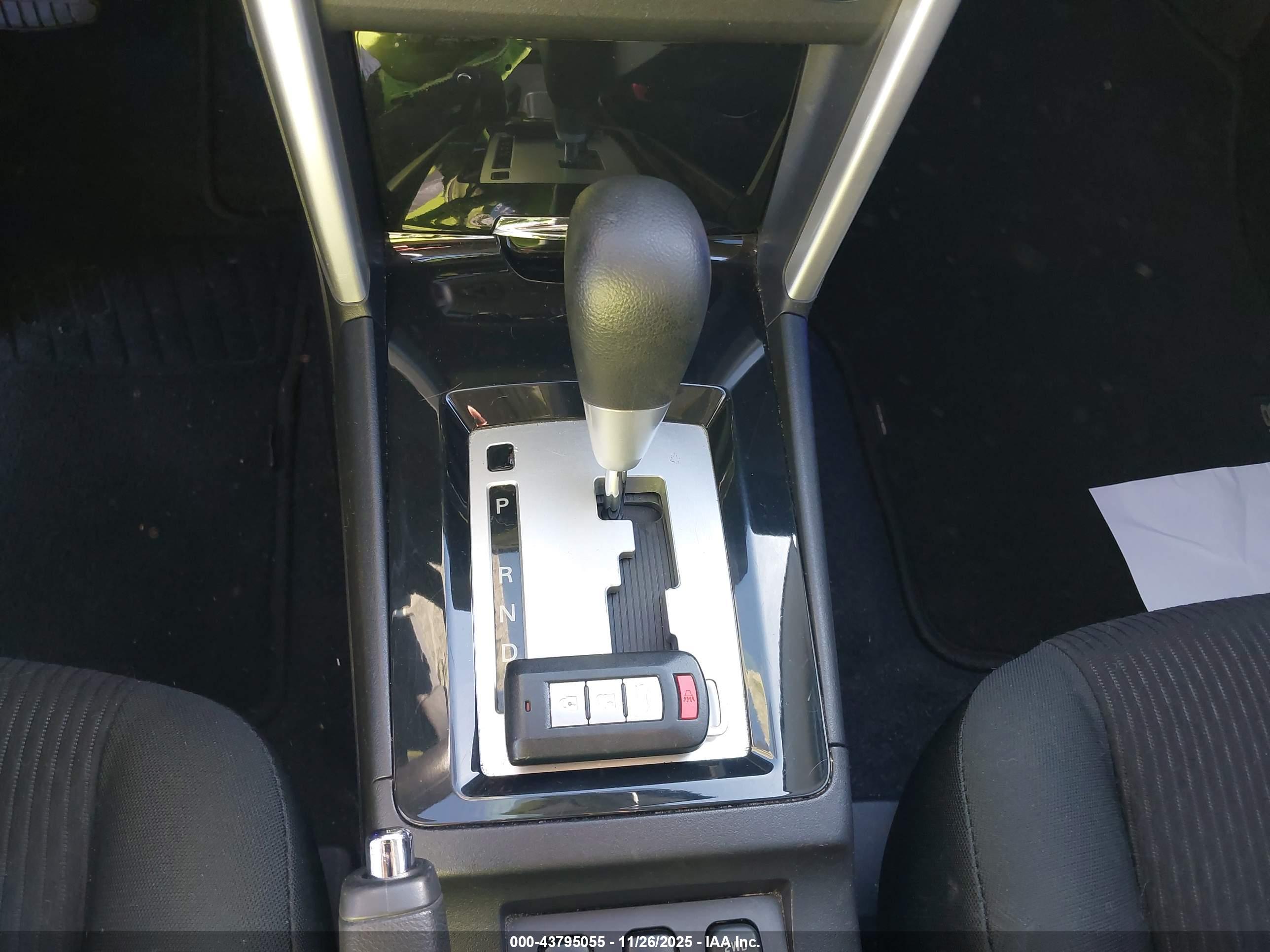 MITSUBISHI LANCER image 11