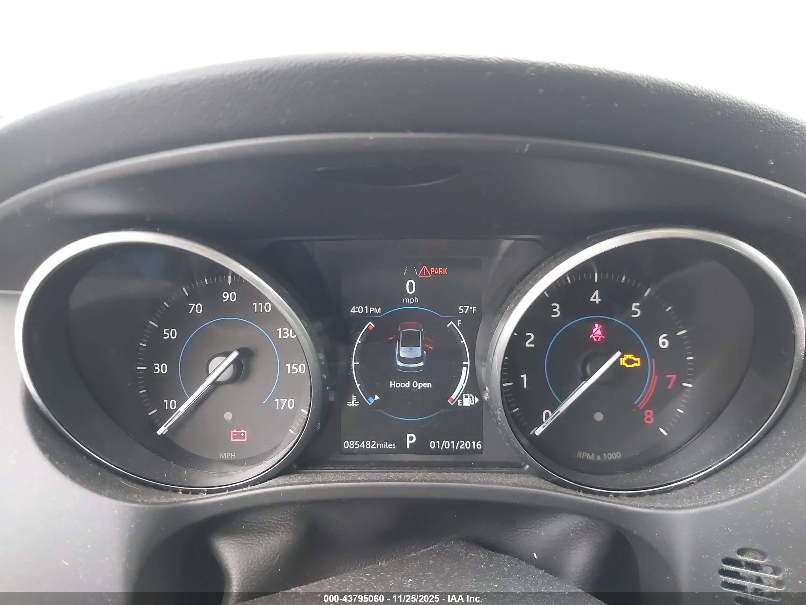JAGUAR F-PACE image 7