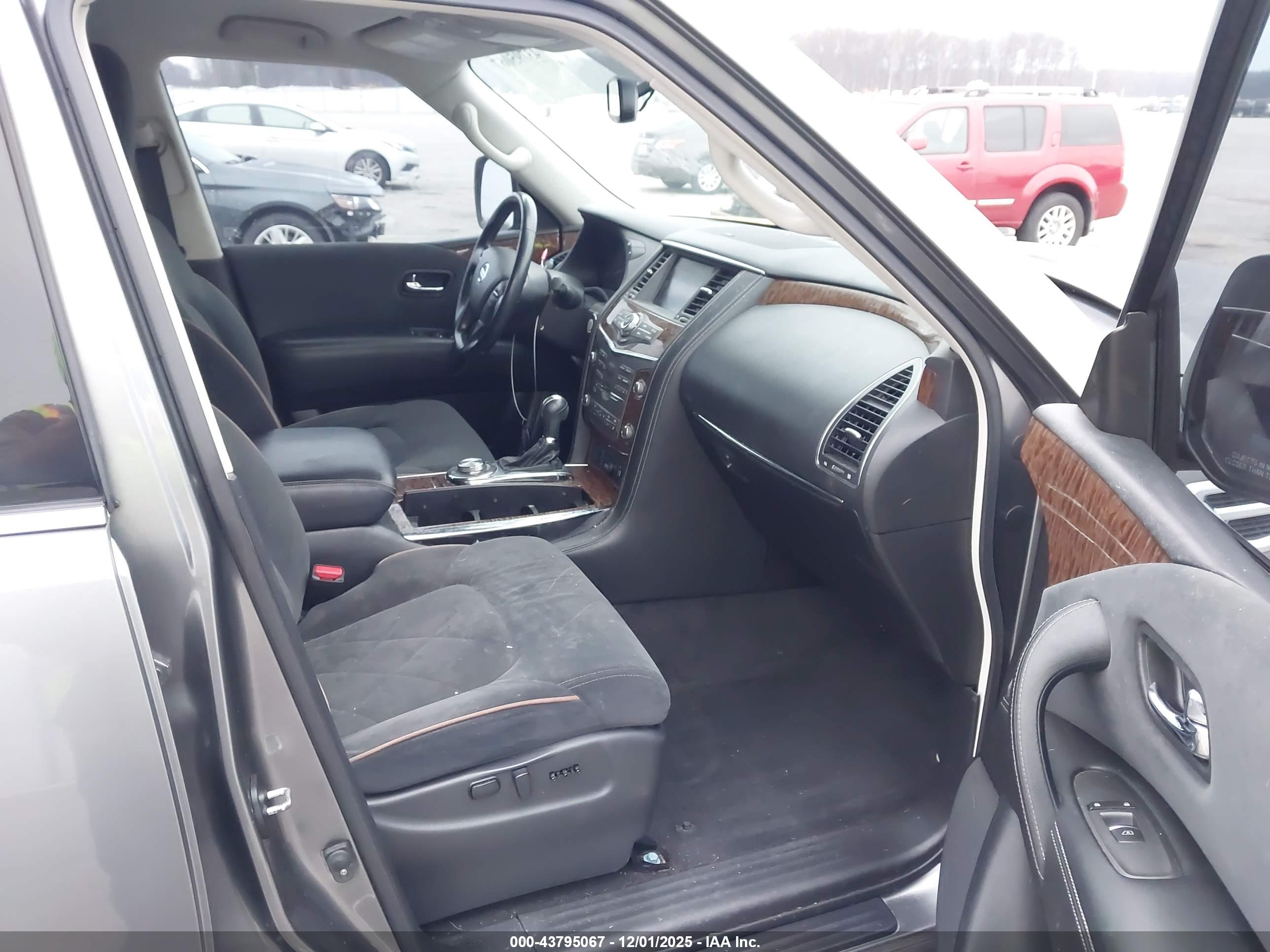 NISSAN ARMADA image 5