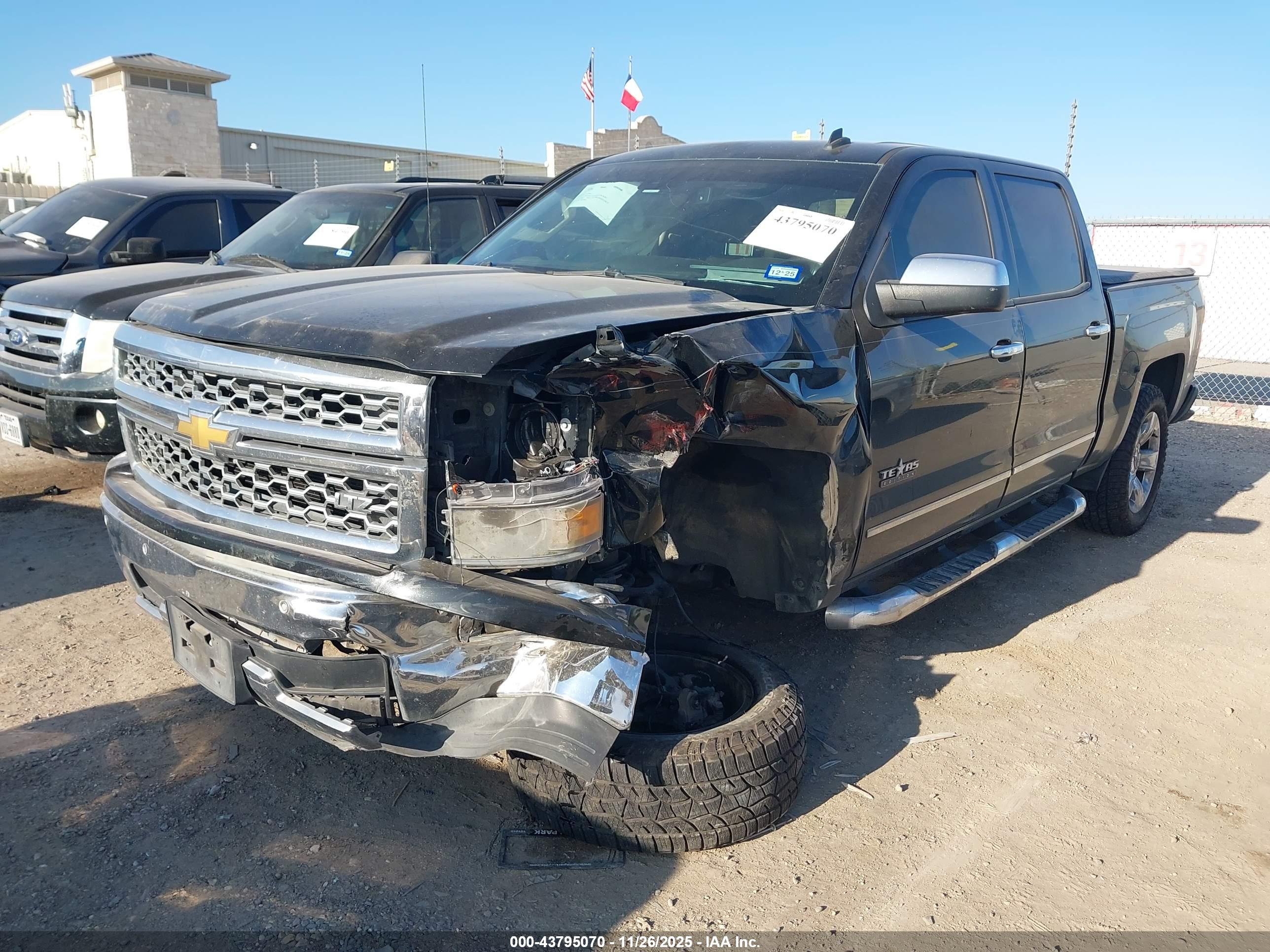 CHEVROLET SILVERADO image 2