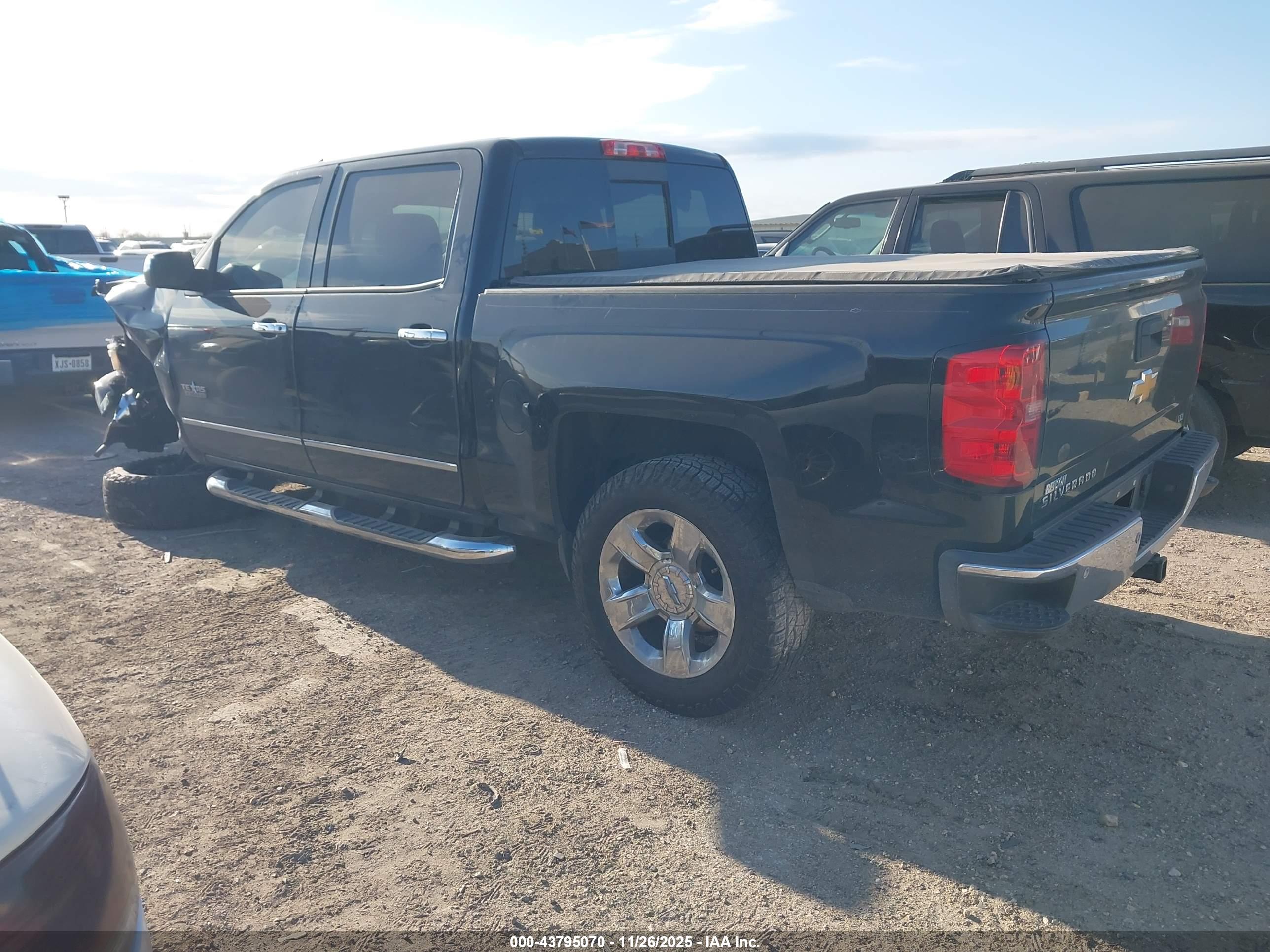CHEVROLET SILVERADO image 3