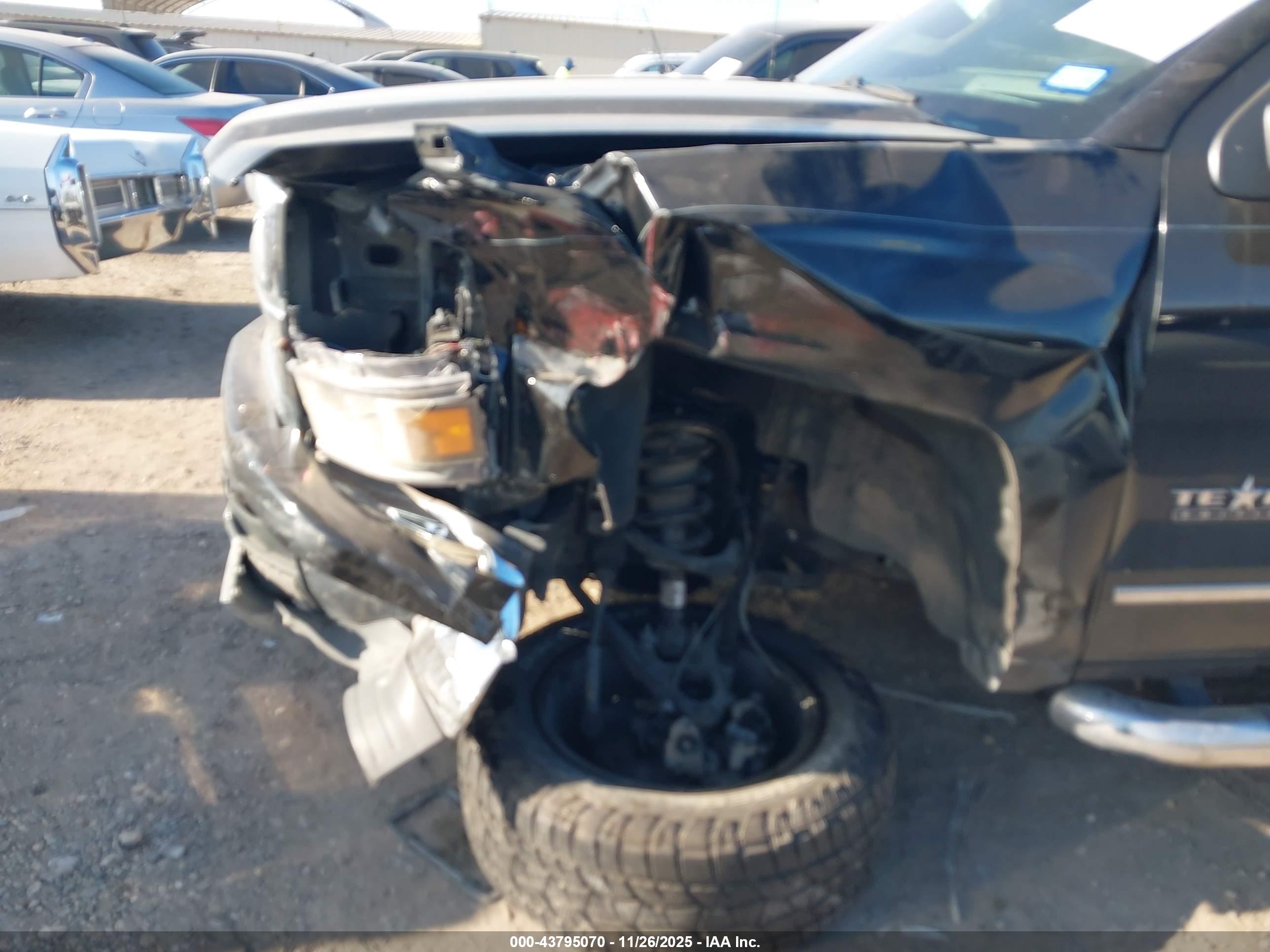 CHEVROLET SILVERADO image 6