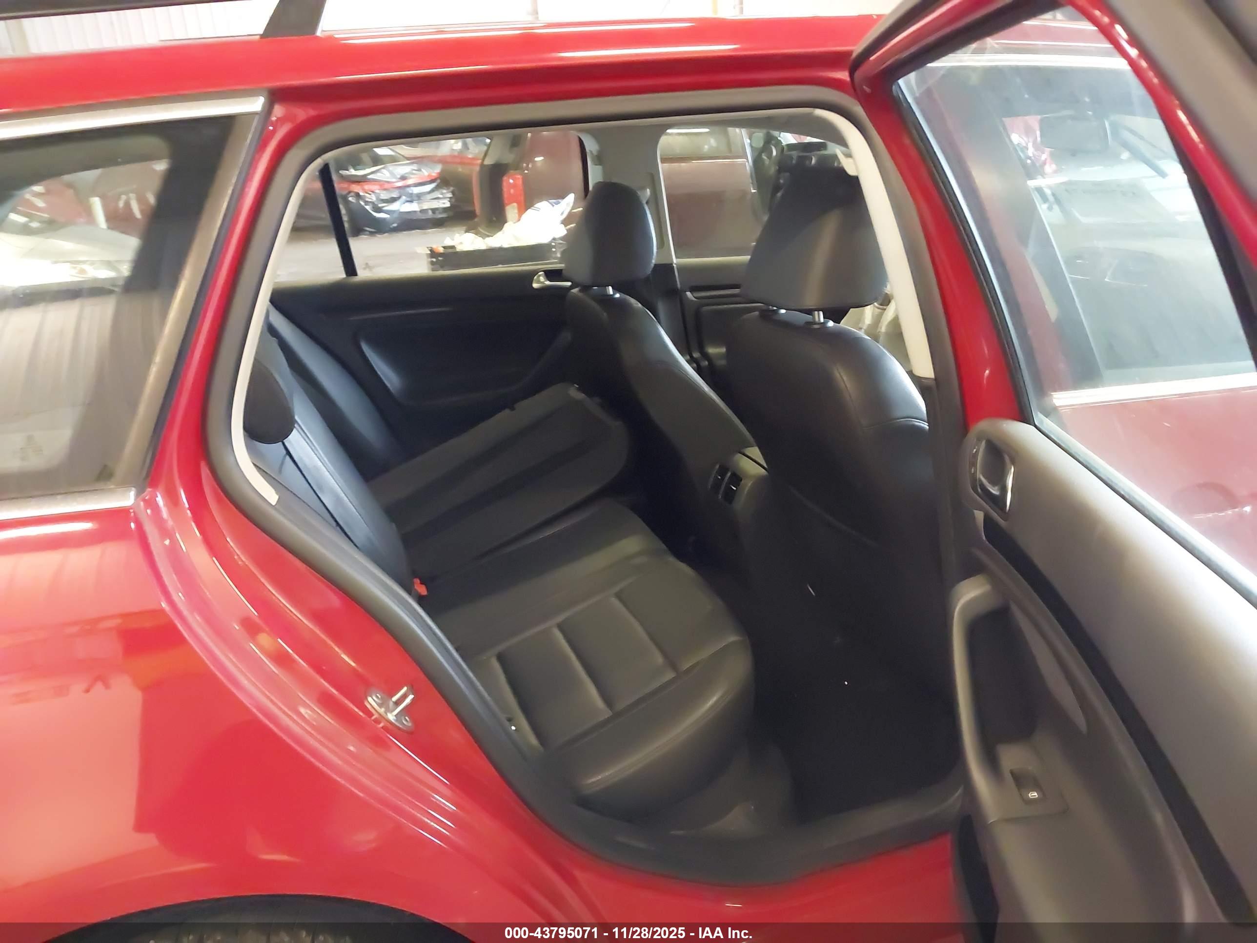 VOLKSWAGEN JETTA image 8
