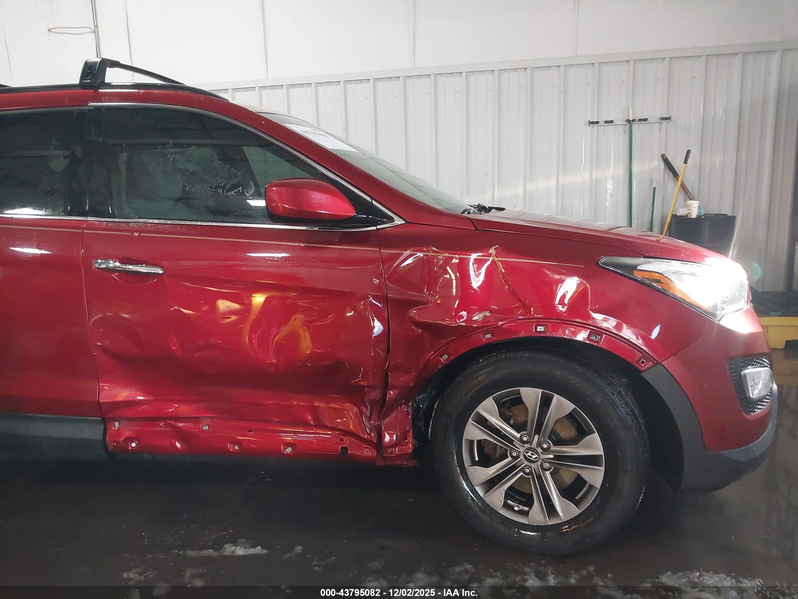 HYUNDAI SANTA image 6