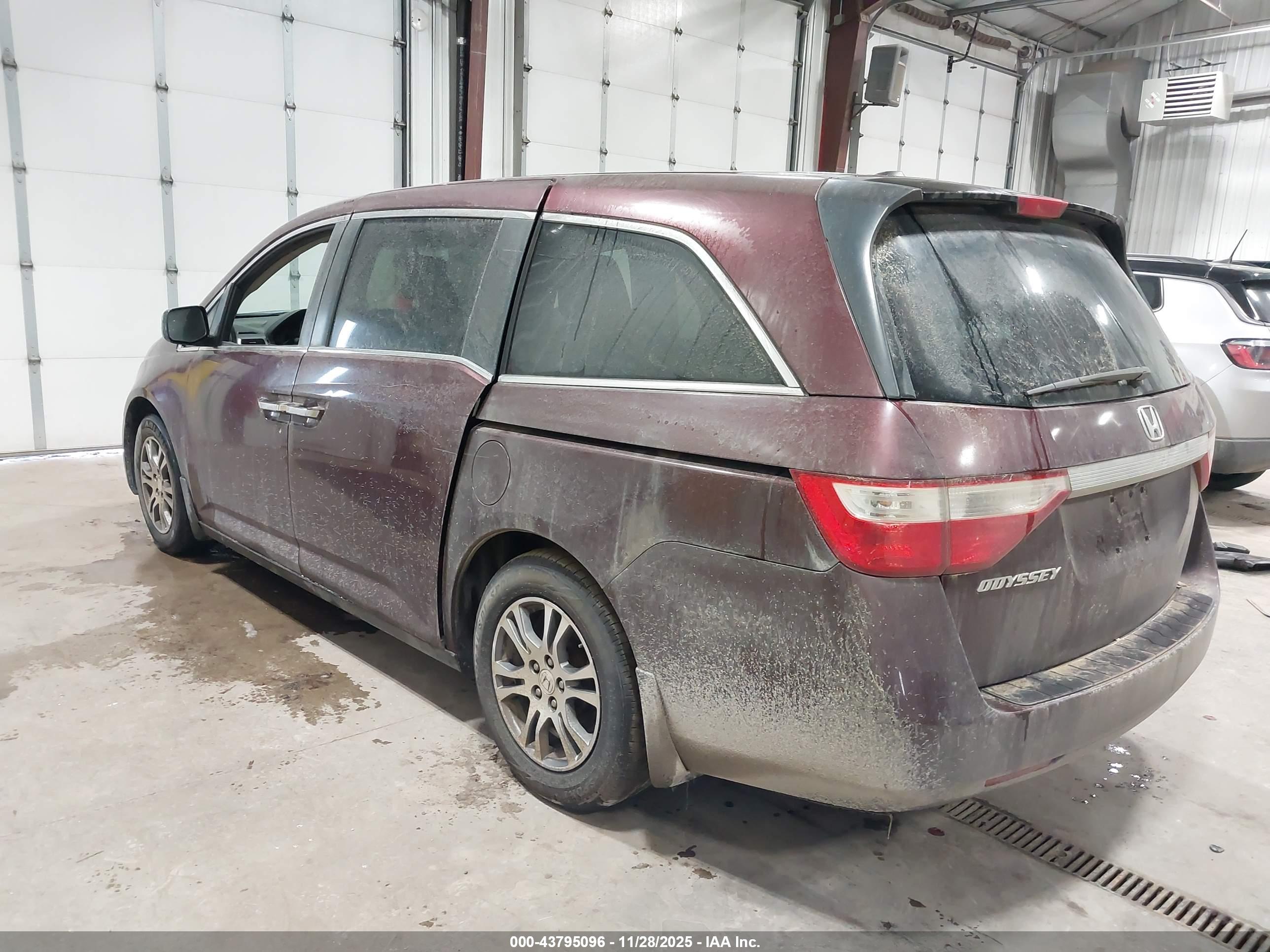 HONDA ODYSSEY image 3