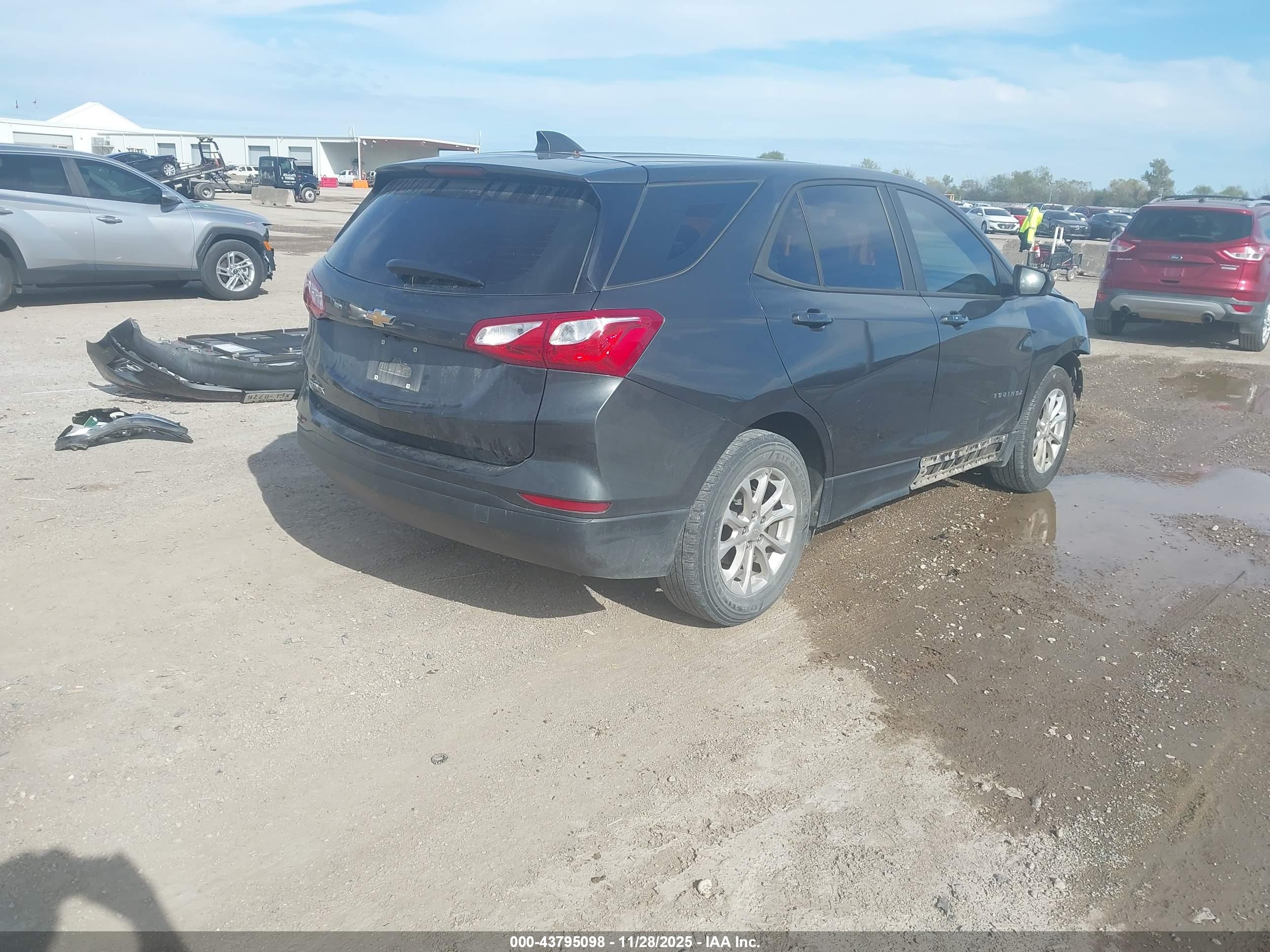 CHEVROLET EQUINOX image 4