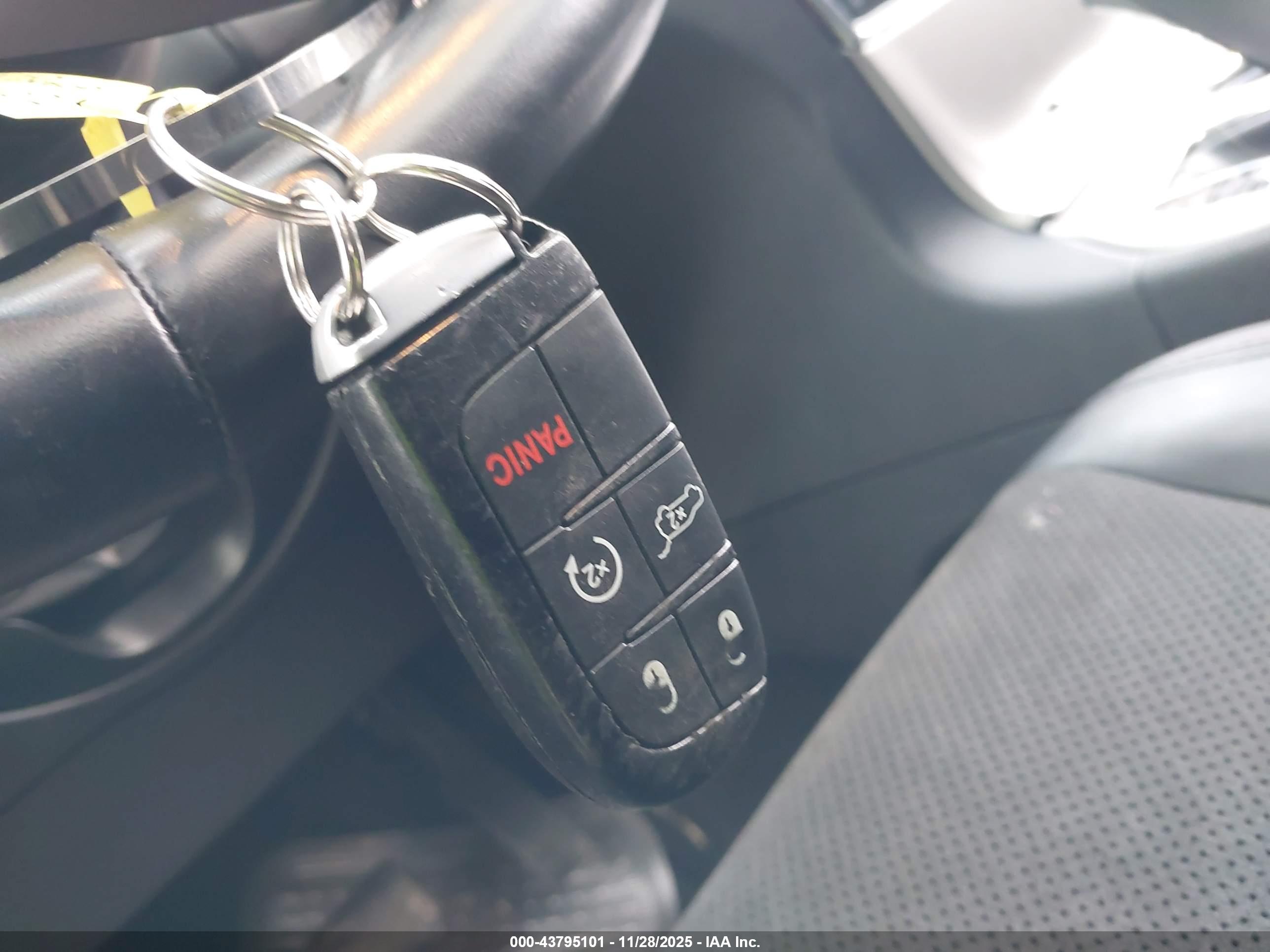 JEEP GRAND image 11