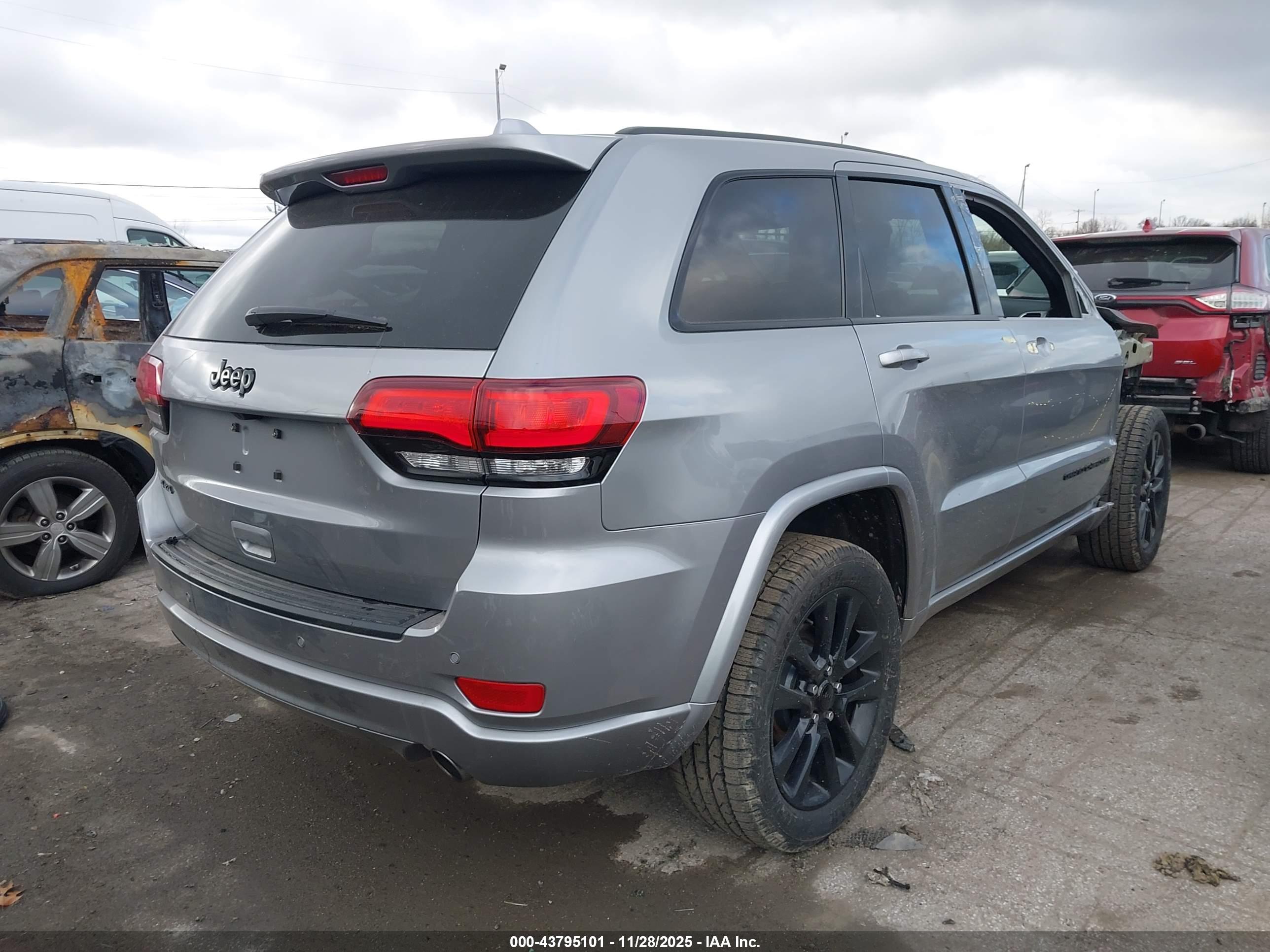 JEEP GRAND image 4