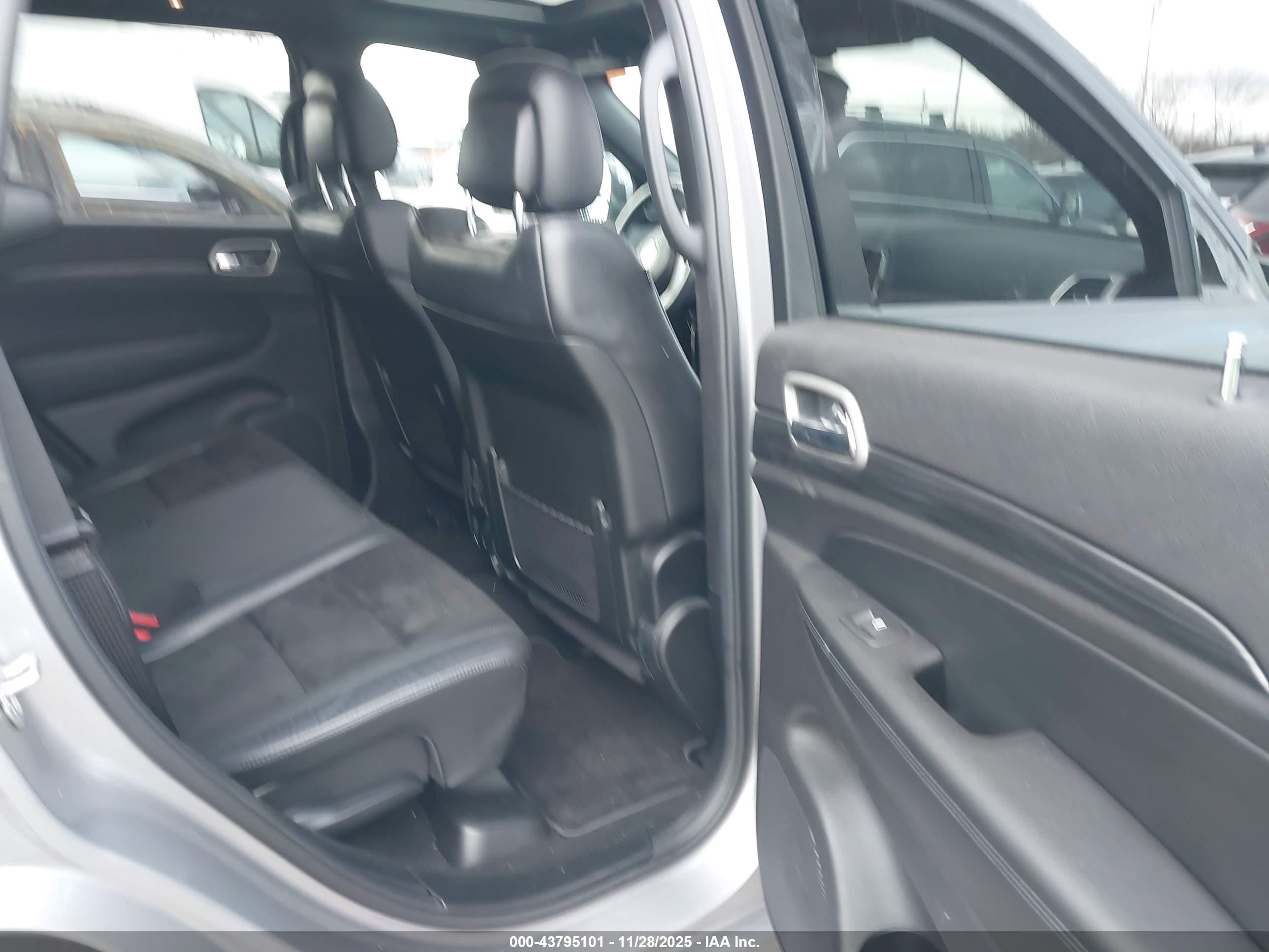 JEEP GRAND image 8
