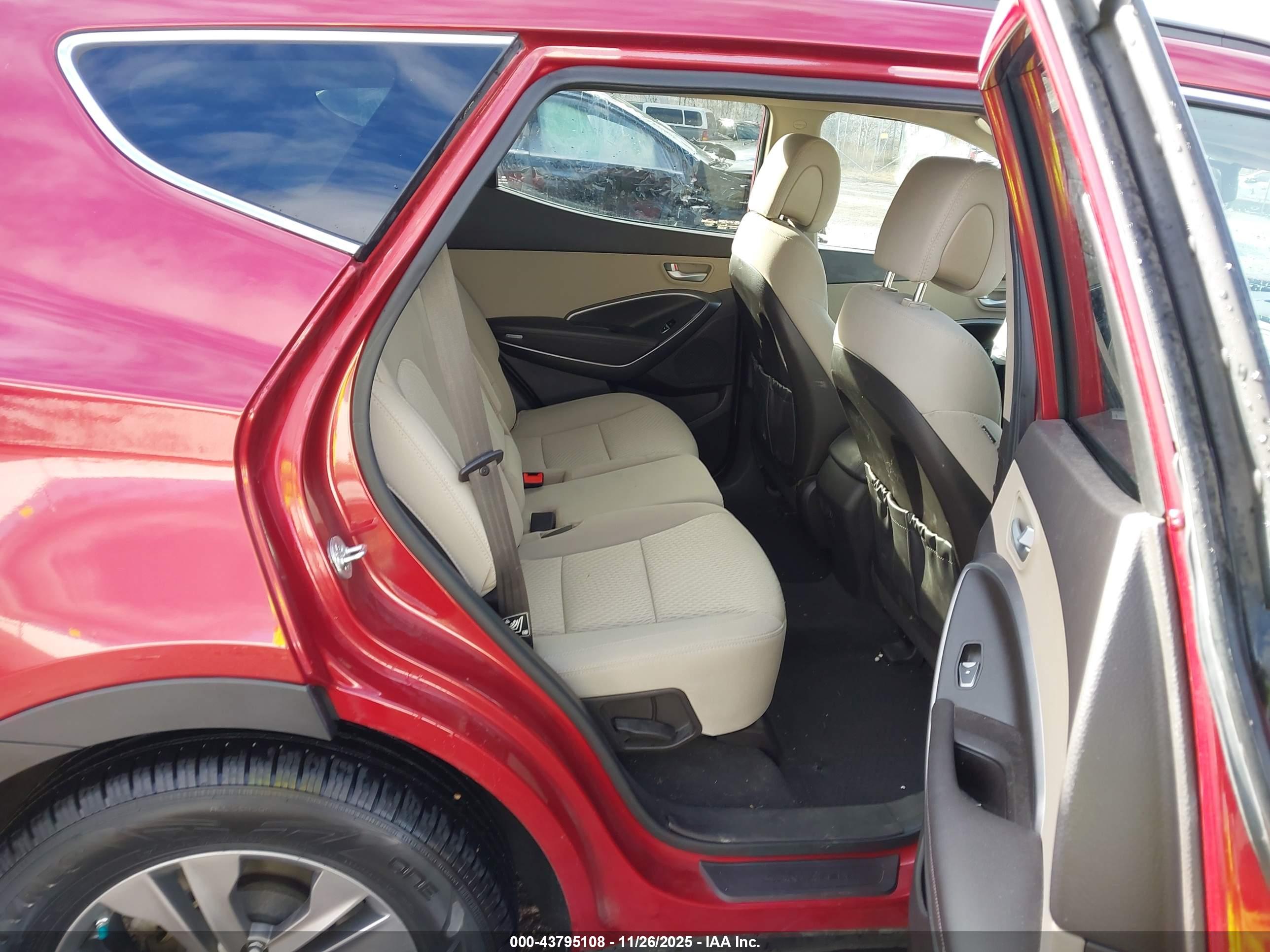 HYUNDAI SANTA image 8