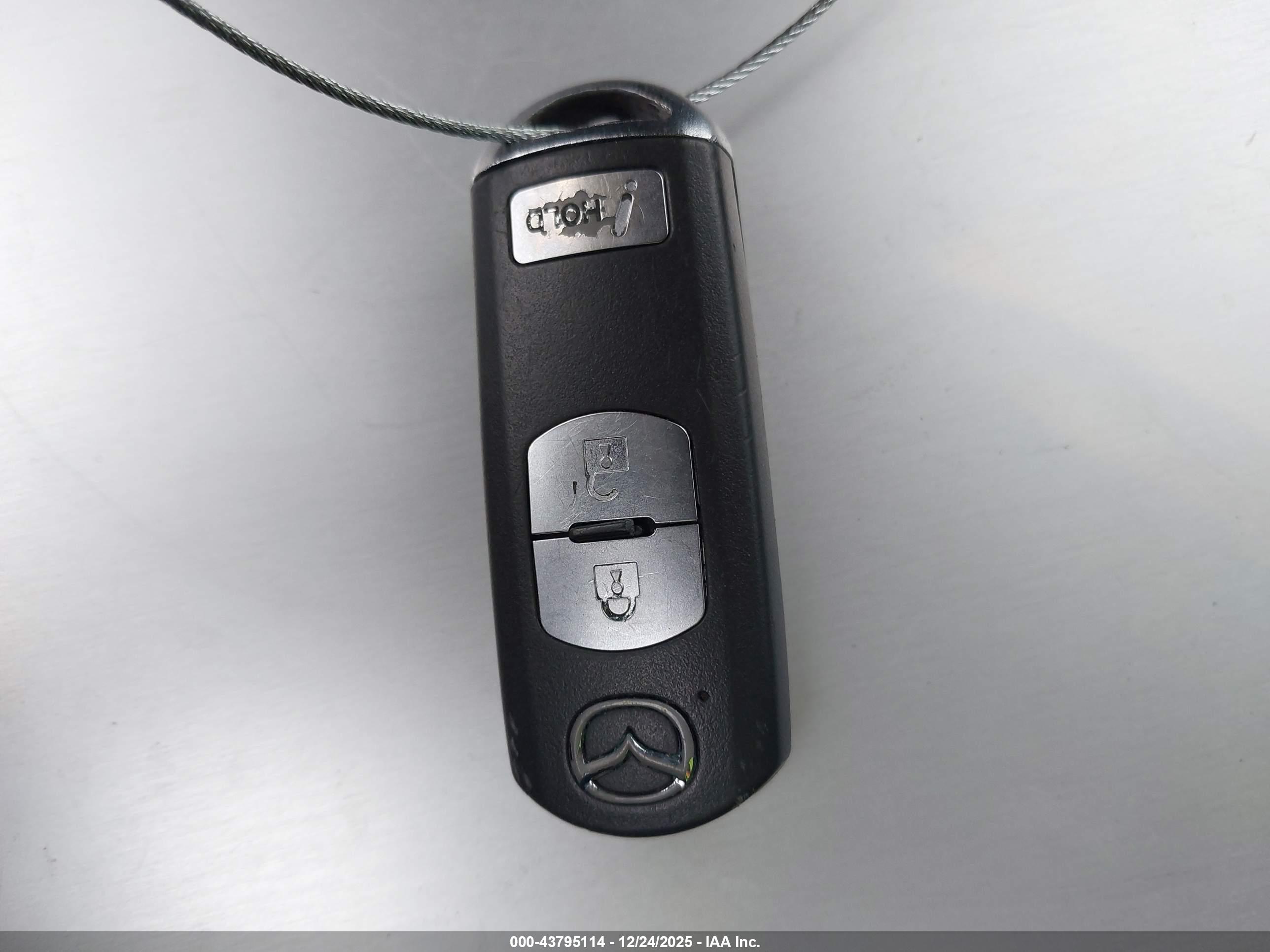 MAZDA MAZDA3 image 11