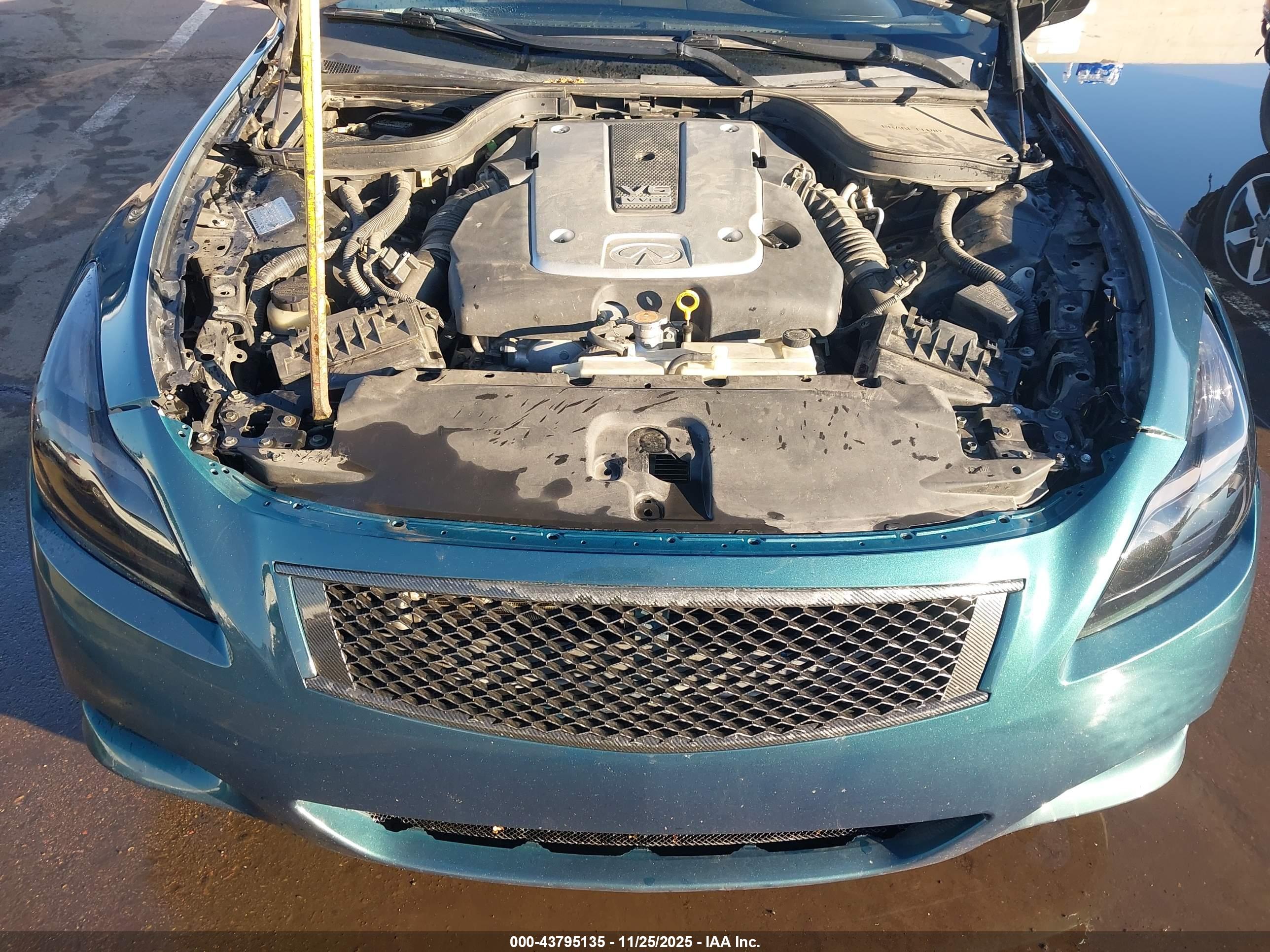 INFINITI G37 image 10