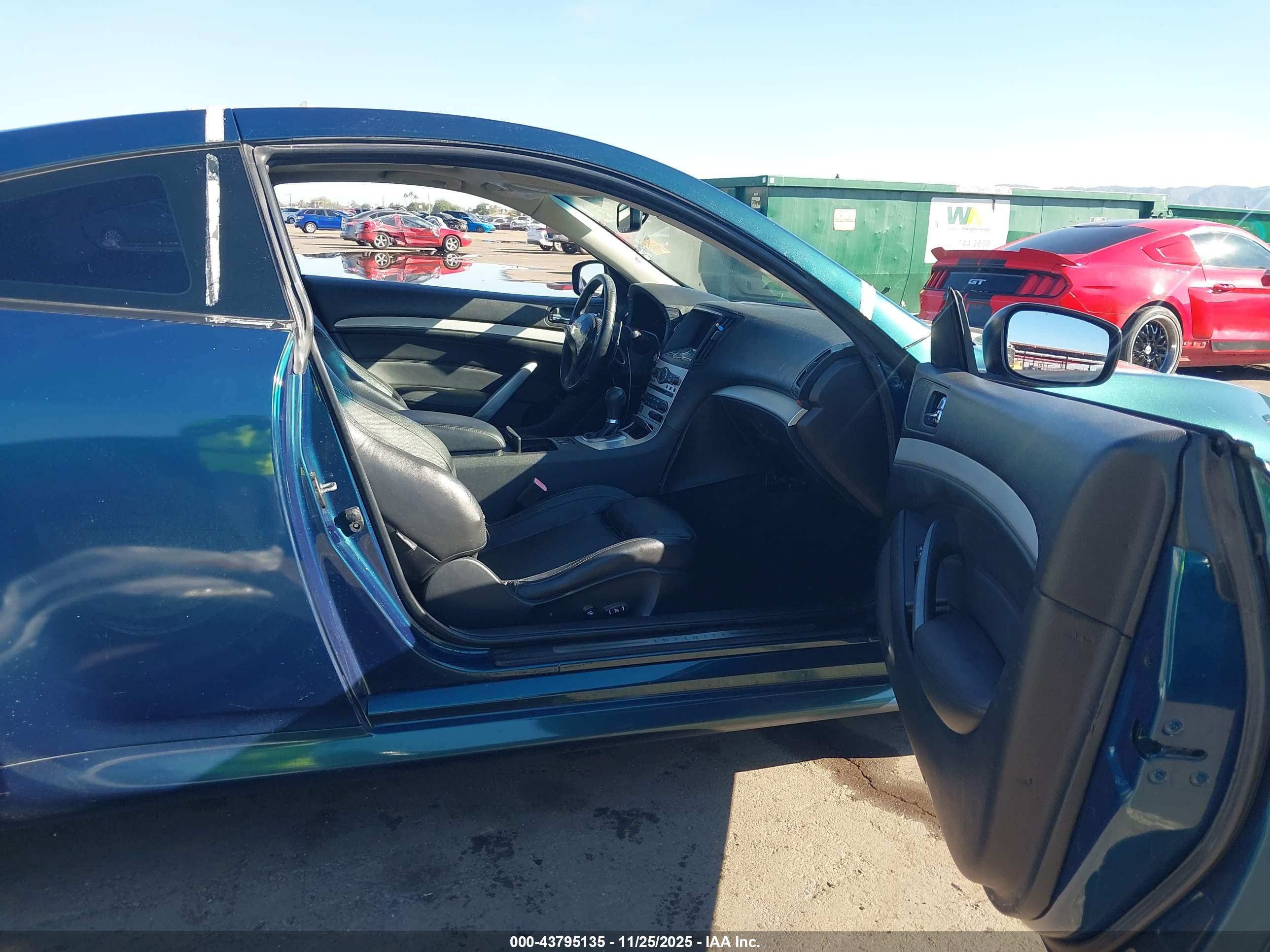 INFINITI G37 image 5