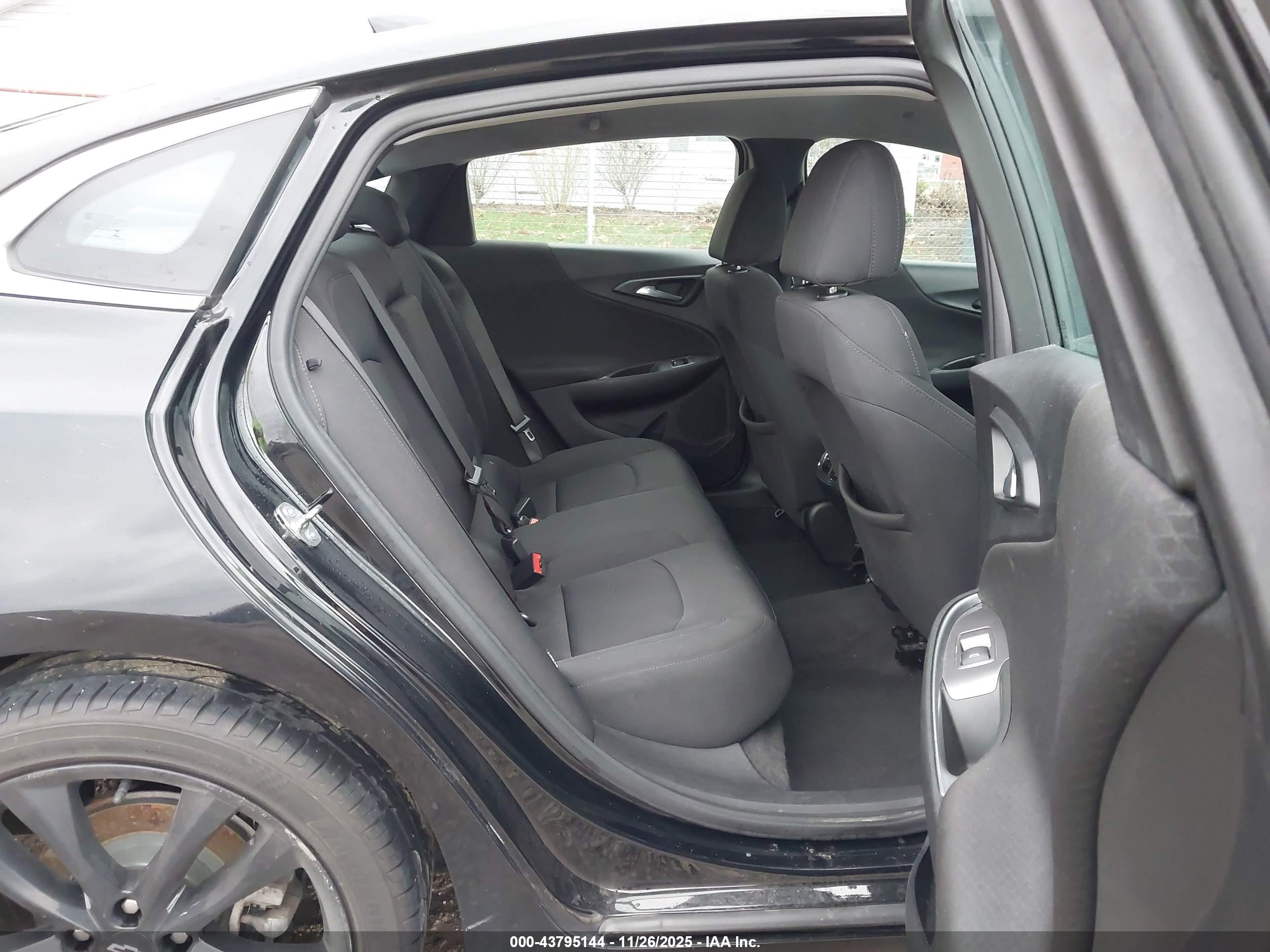 CHEVROLET MALIBU image 8