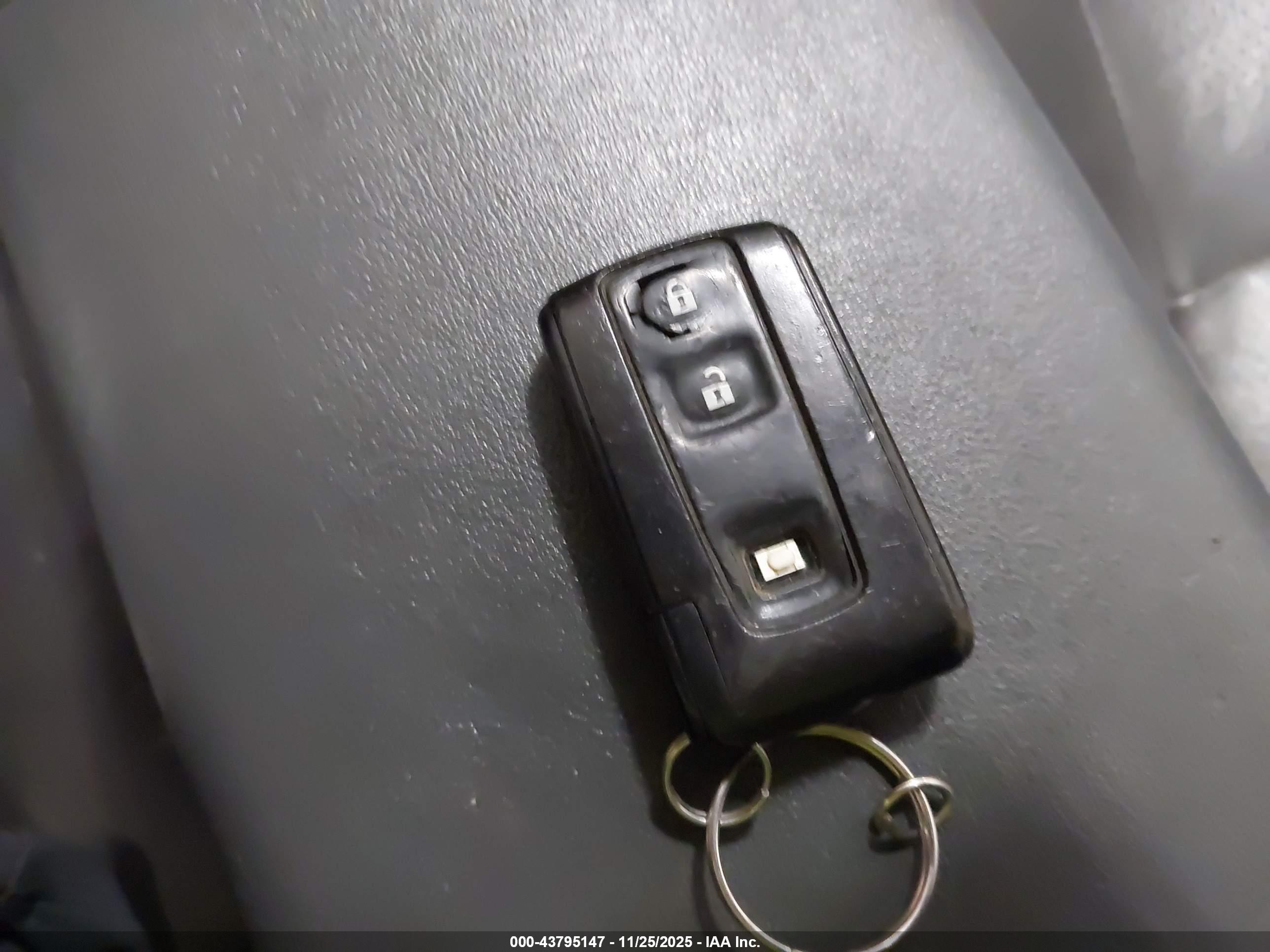 TOYOTA PRIUS image 11