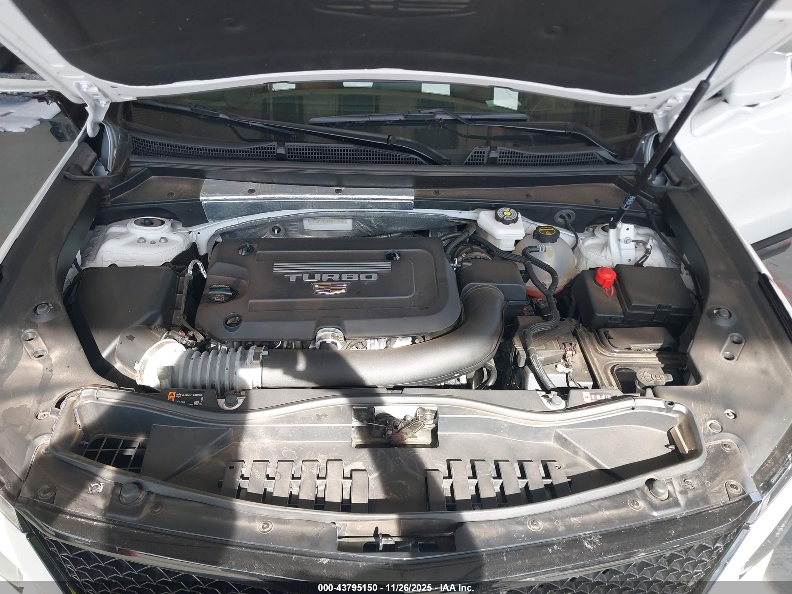 CADILLAC XT4 image 10