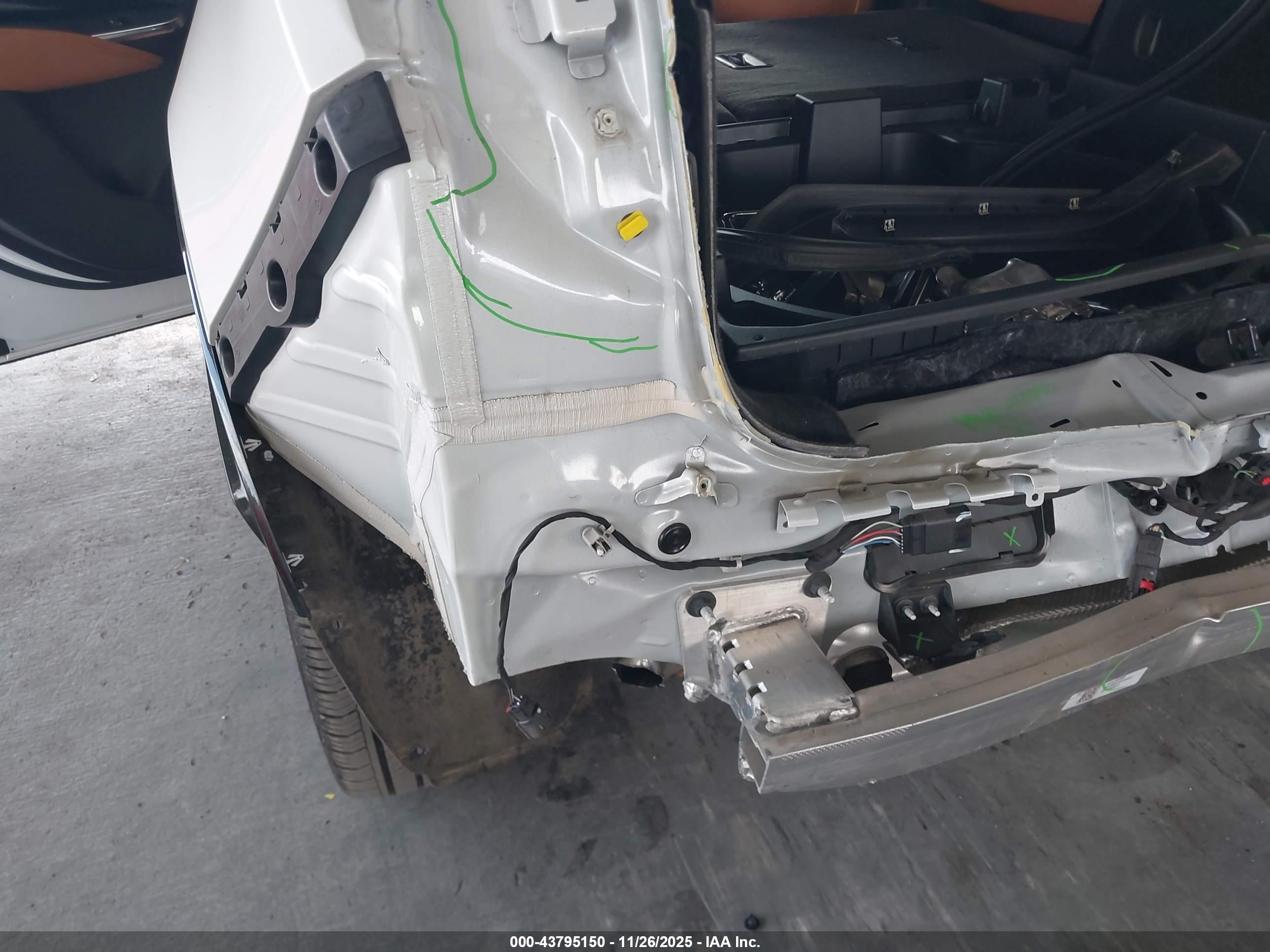 CADILLAC XT4 image 6