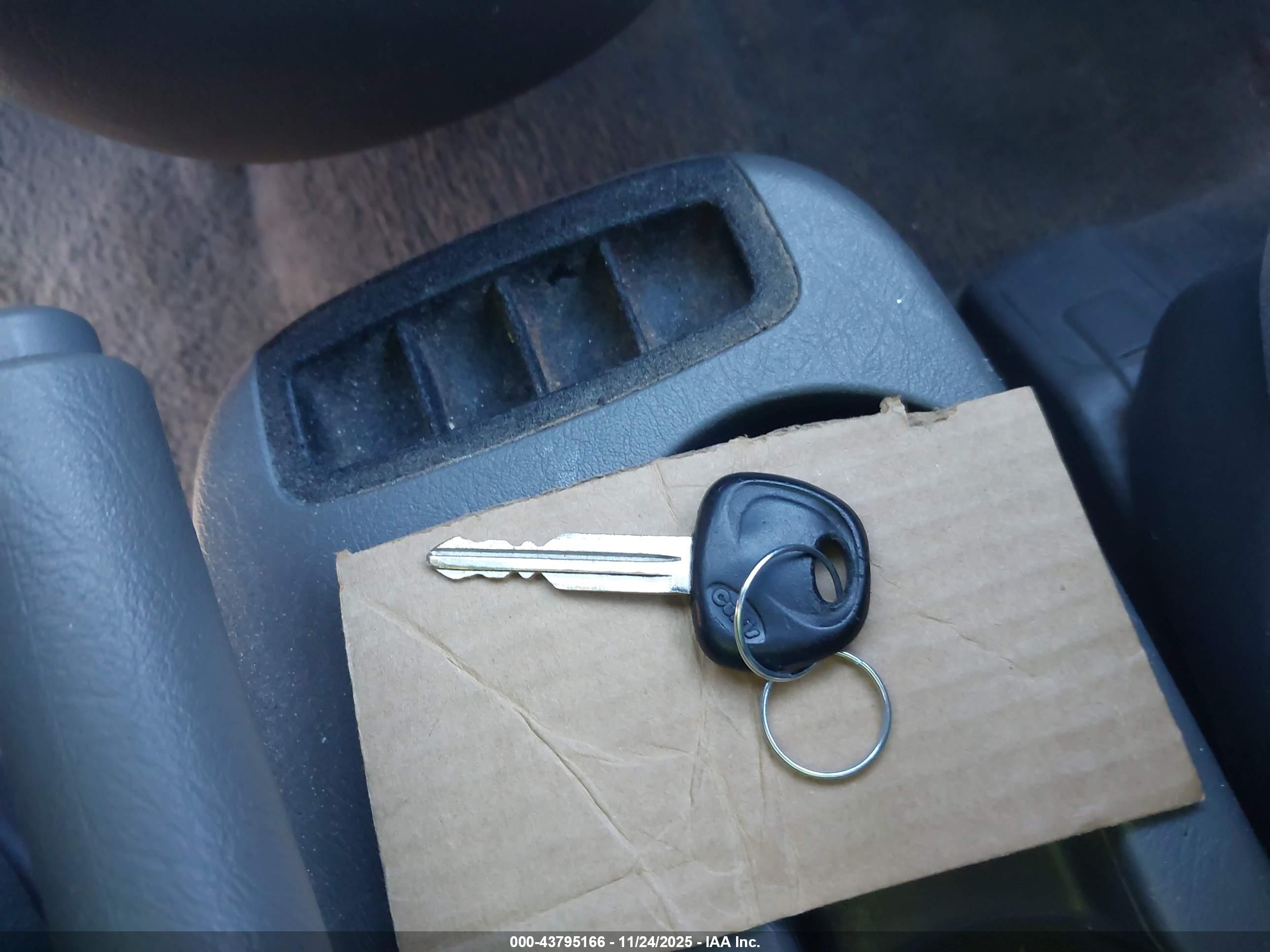 HYUNDAI TUCSON image 11