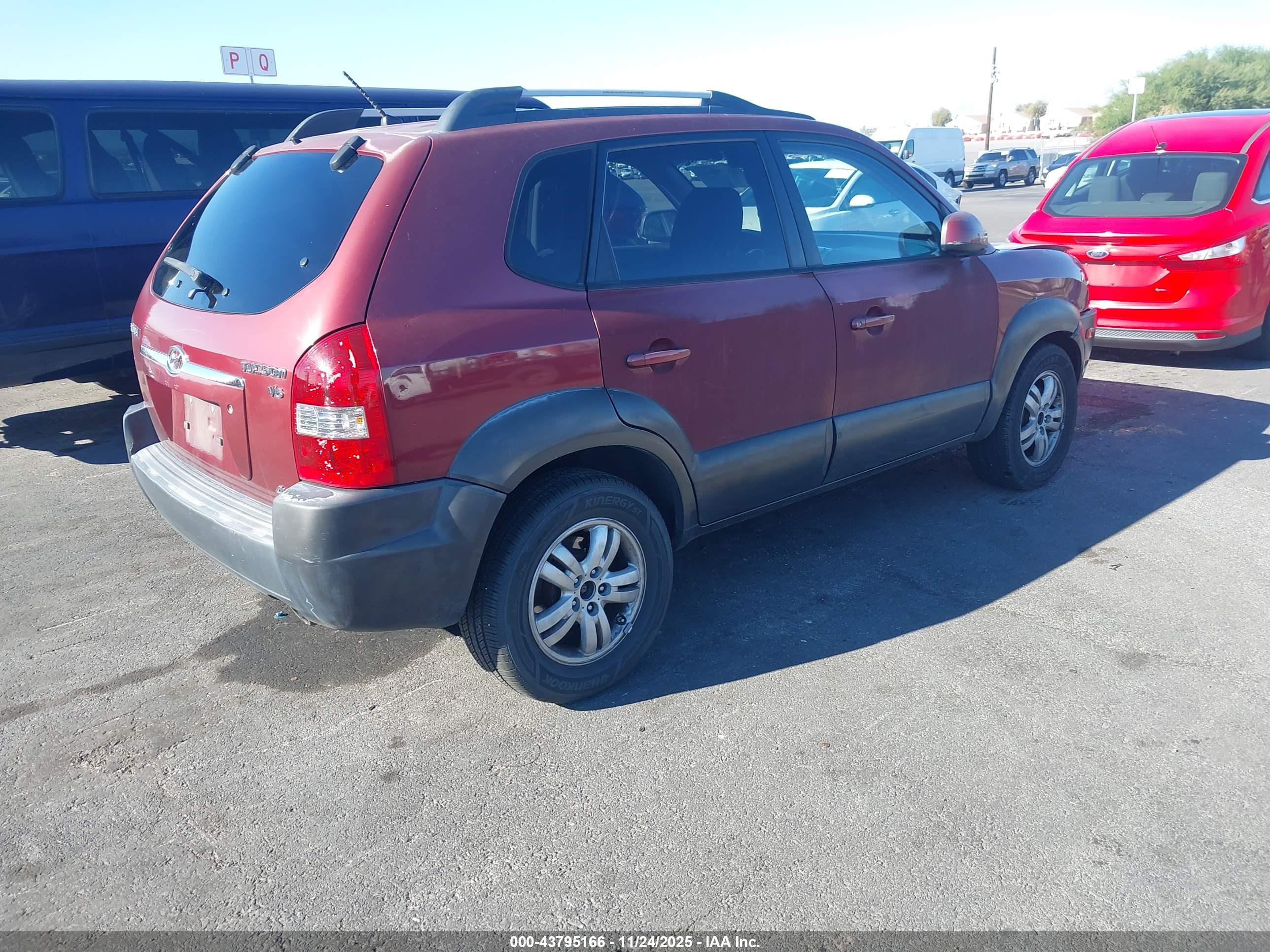 HYUNDAI TUCSON image 4