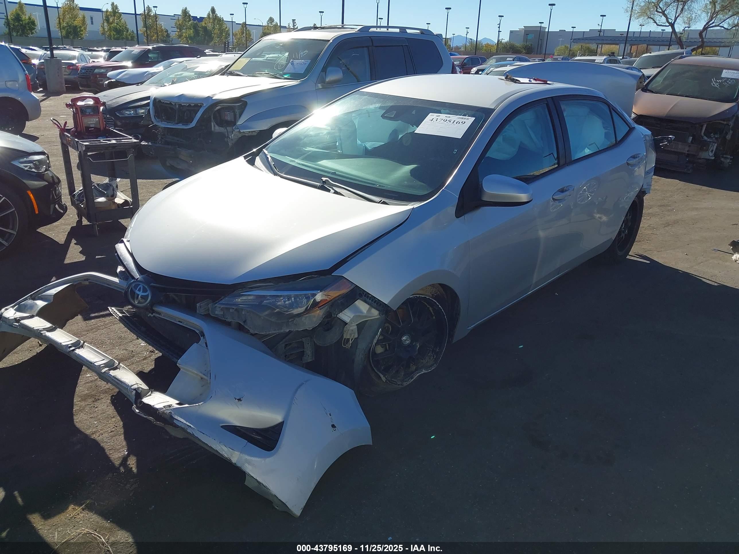 TOYOTA COROLLA image 2