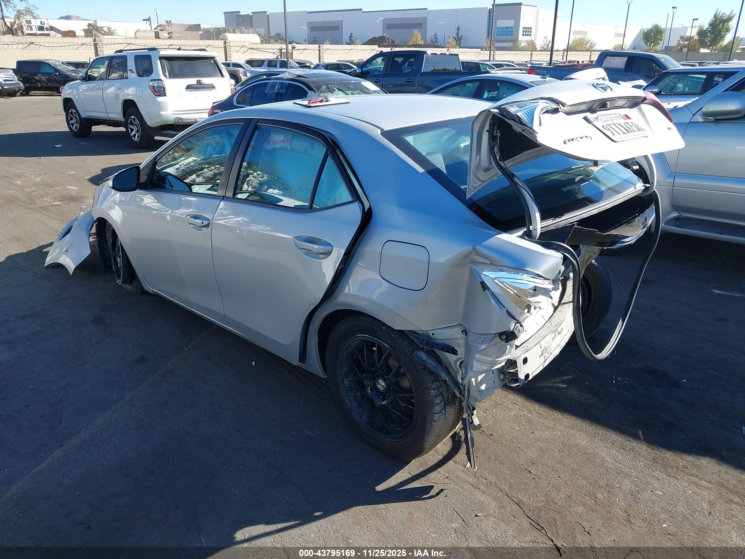 TOYOTA COROLLA image 3