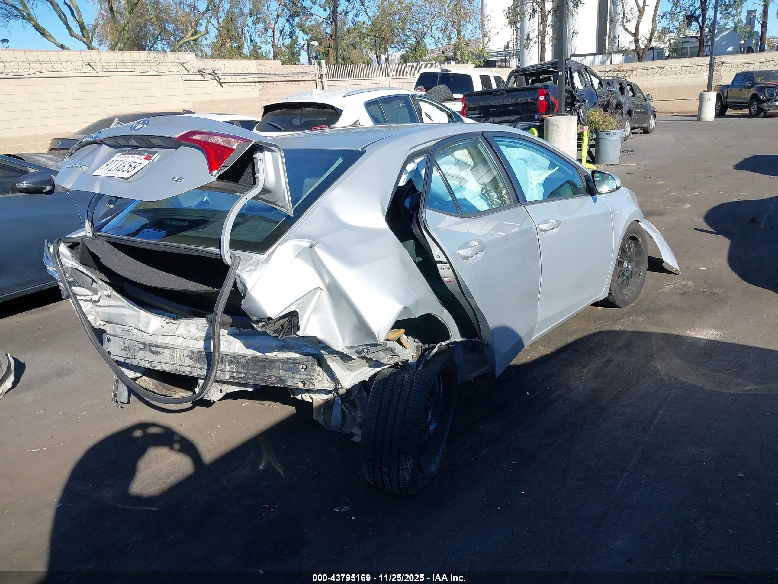 TOYOTA COROLLA image 4