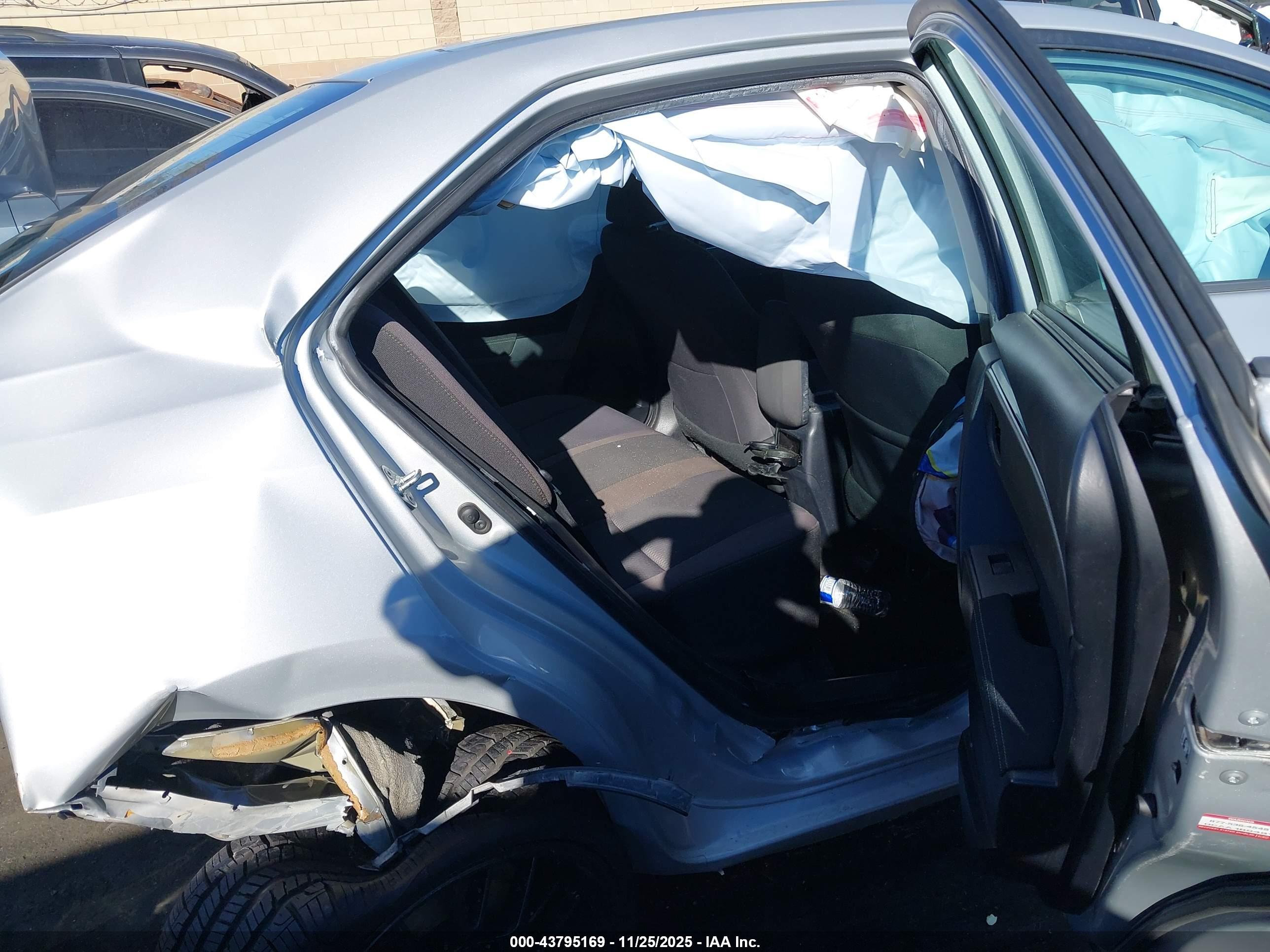 TOYOTA COROLLA image 8