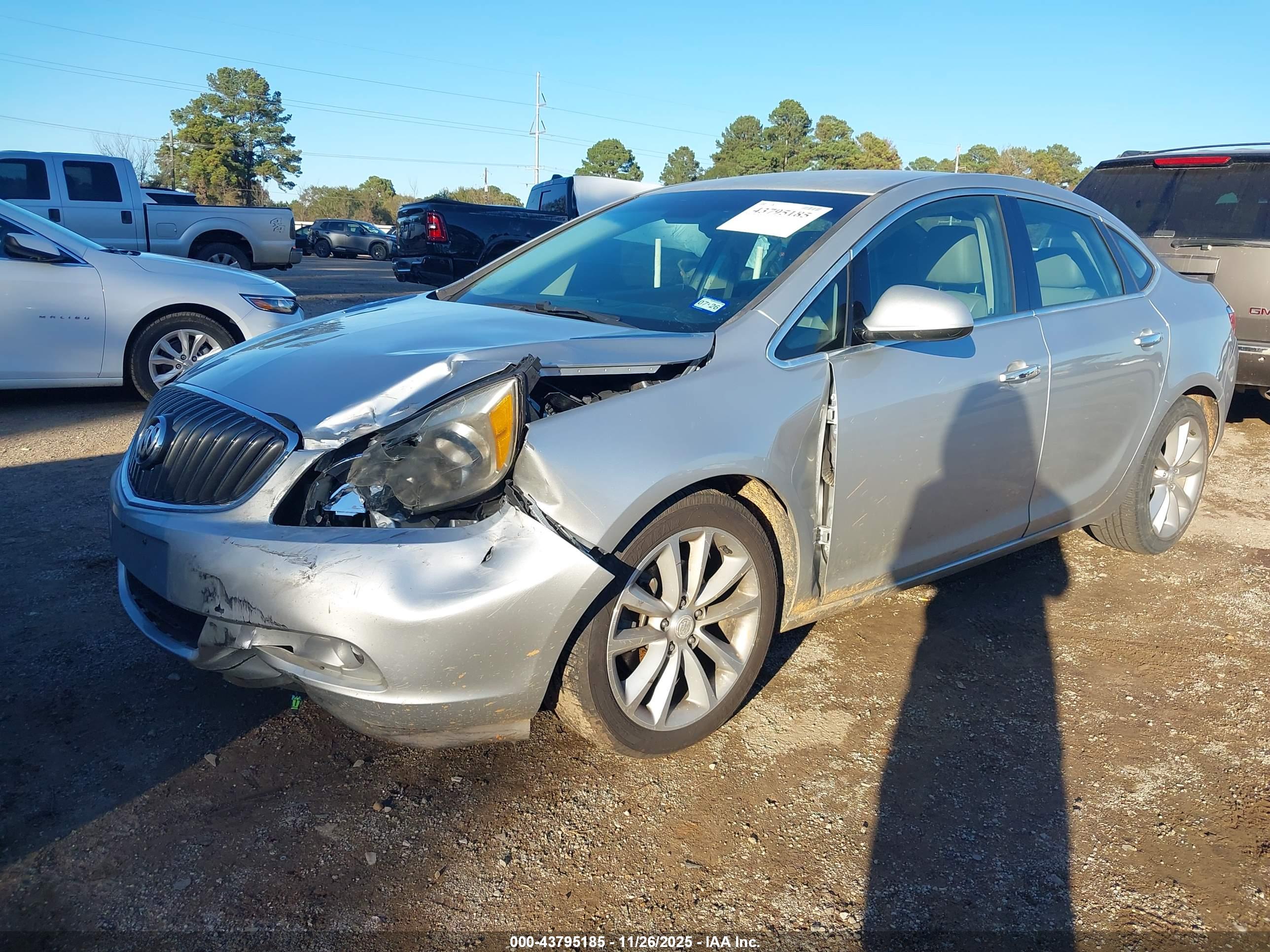 BUICK VERANO image 2