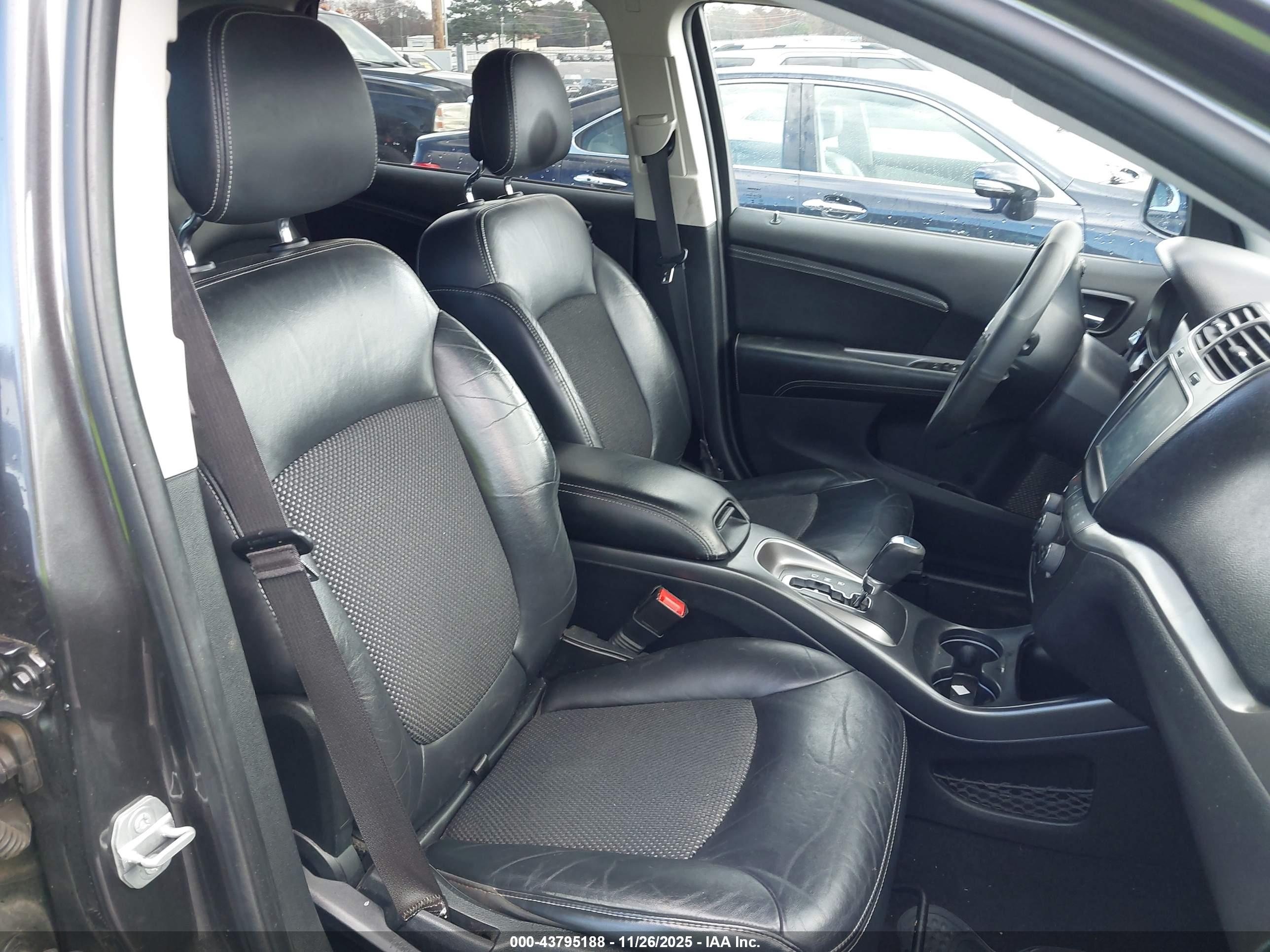 DODGE JOURNEY image 5