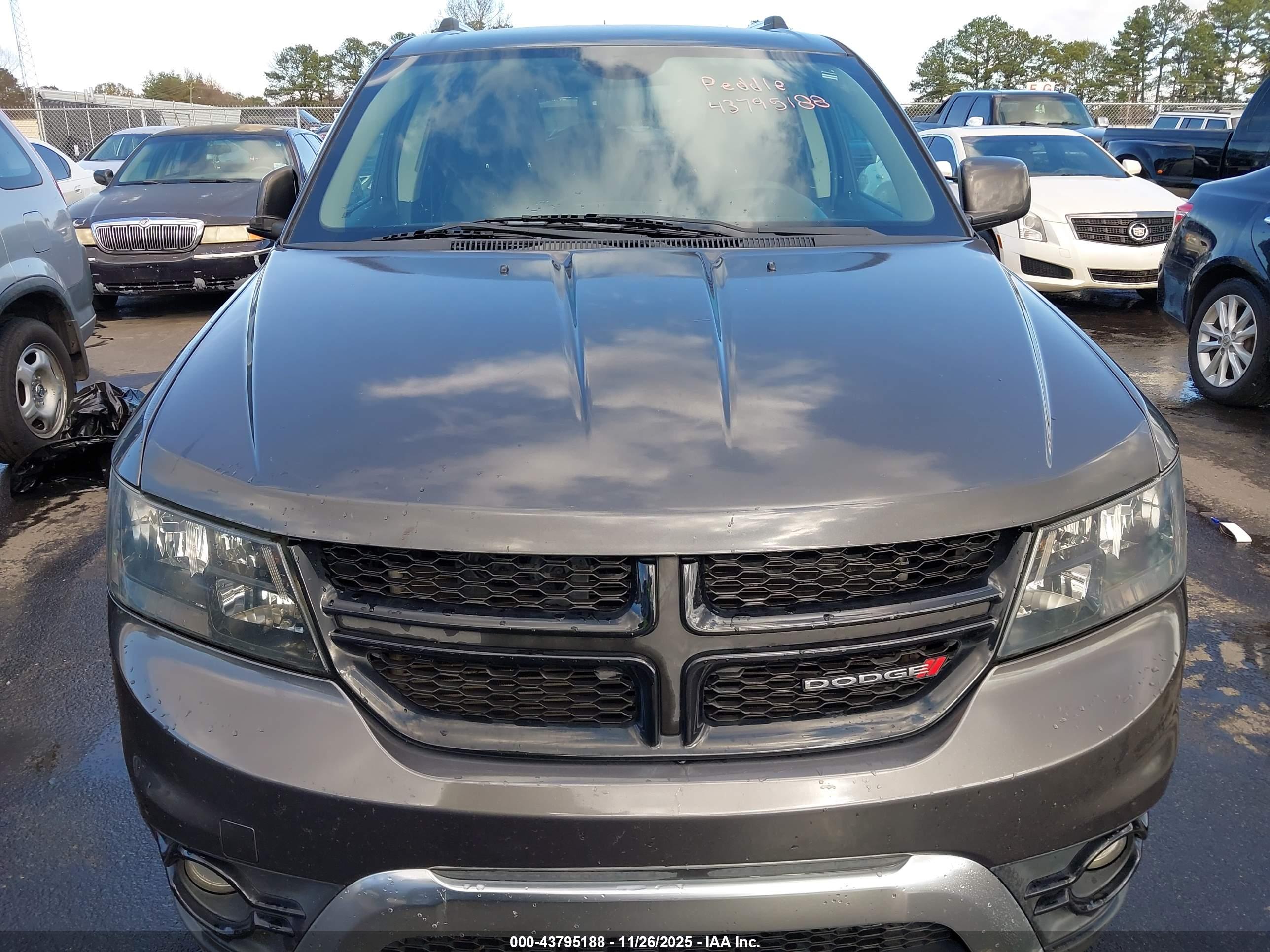 DODGE JOURNEY image 6