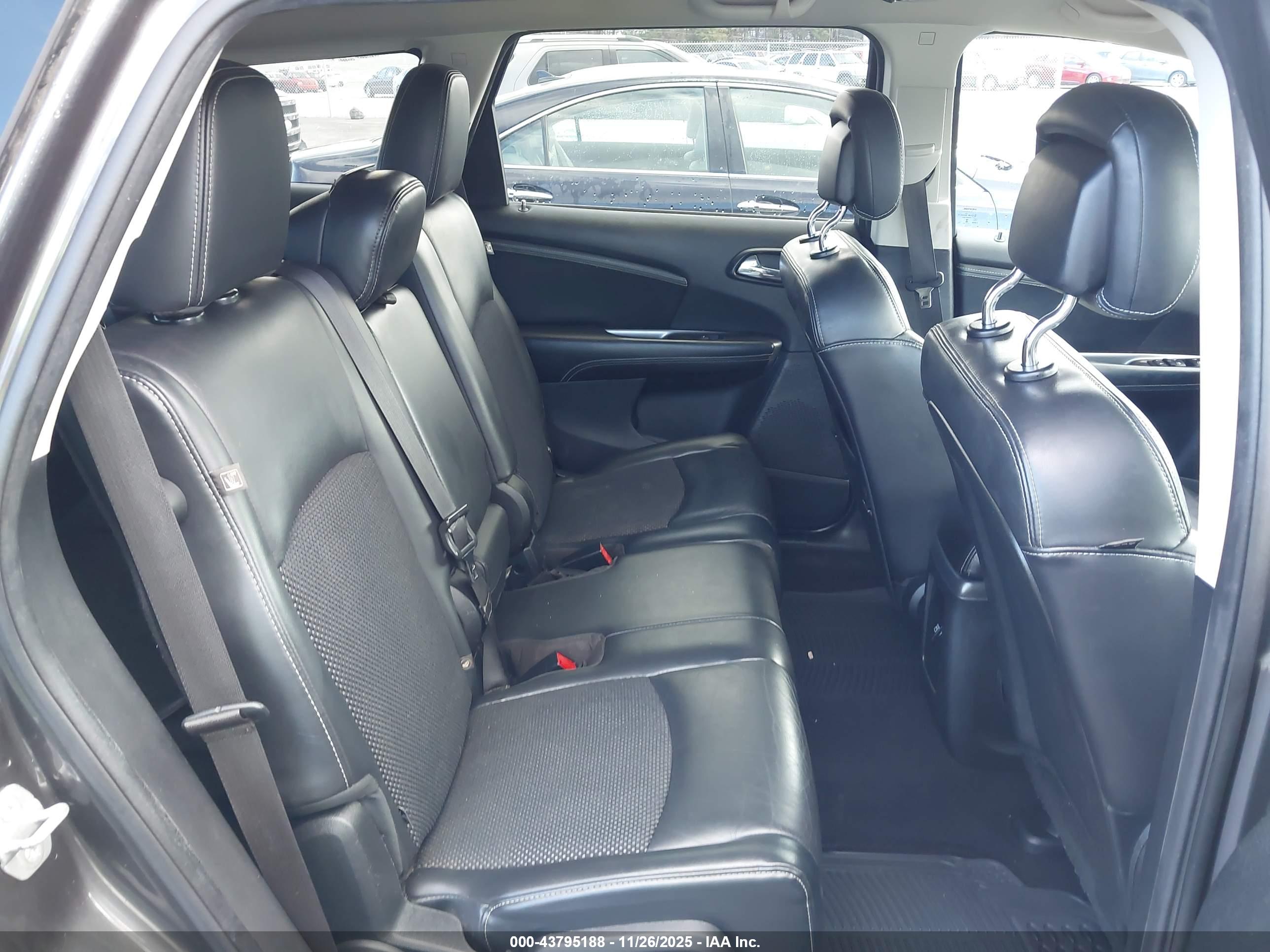 DODGE JOURNEY image 8
