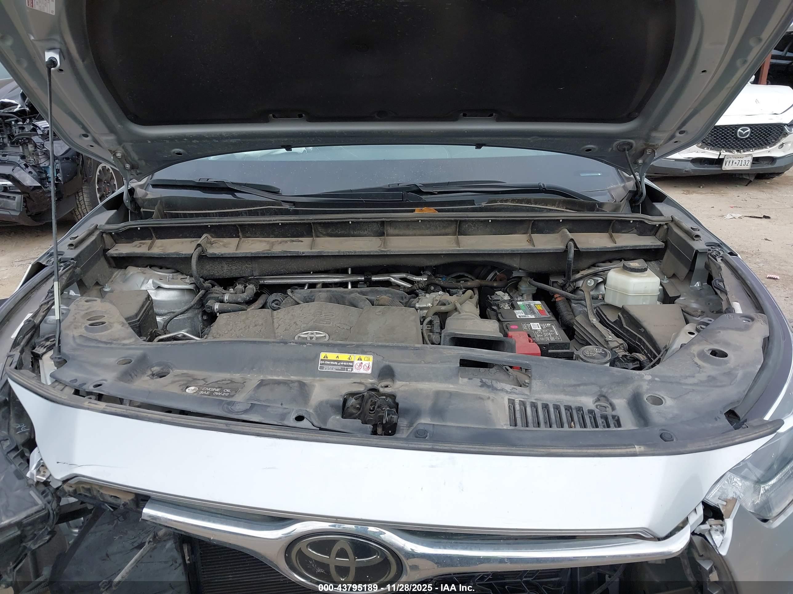 TOYOTA HIGHLANDER image 10