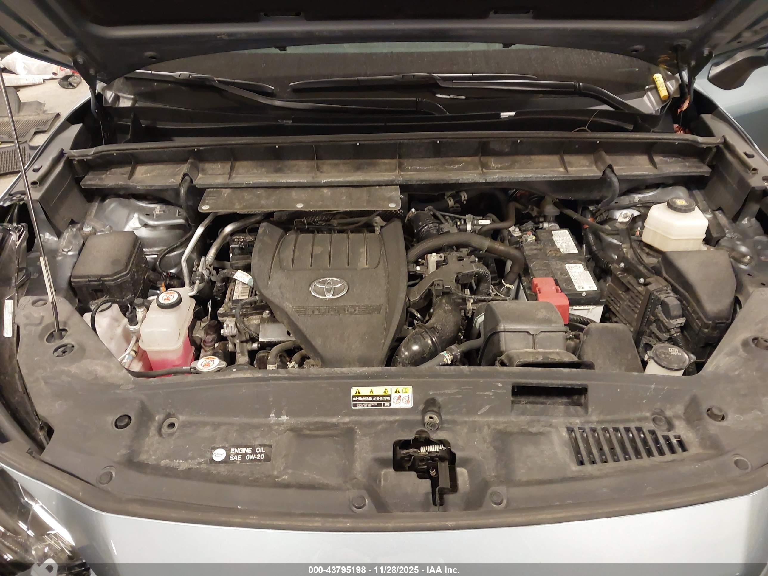 TOYOTA HIGHLANDER image 10