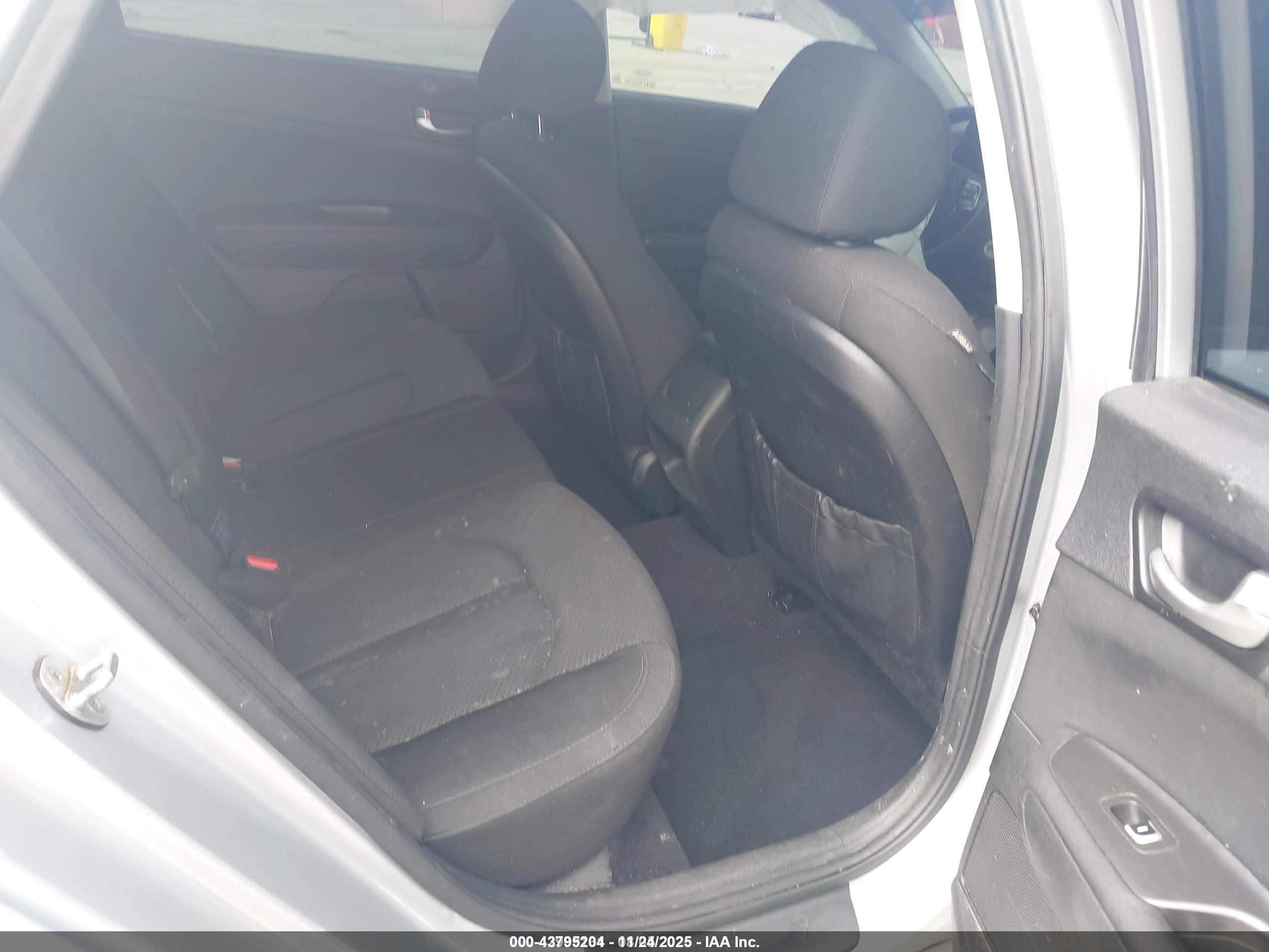 KIA OPTIMA image 8