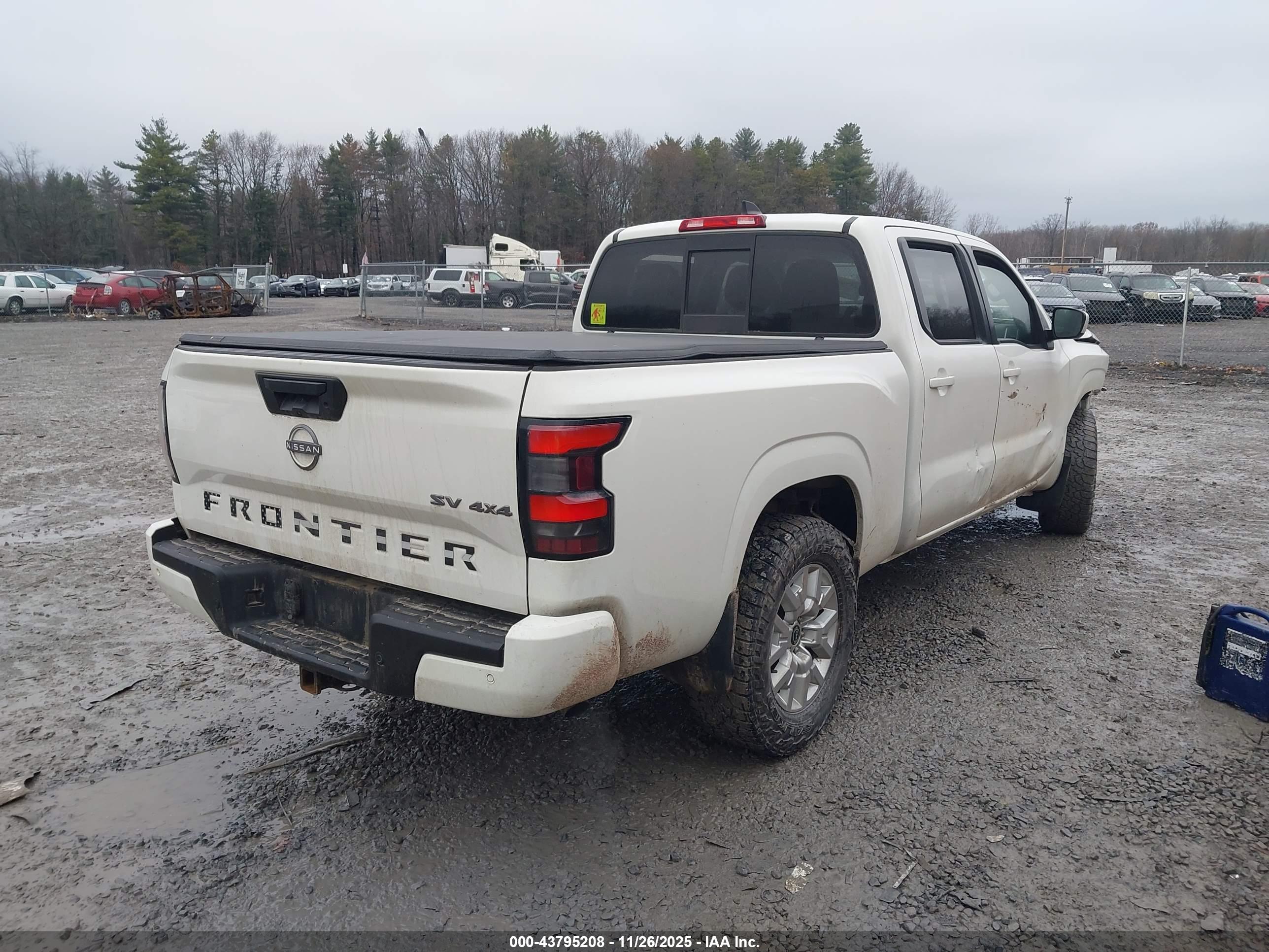 NISSAN FRONTIER image 4