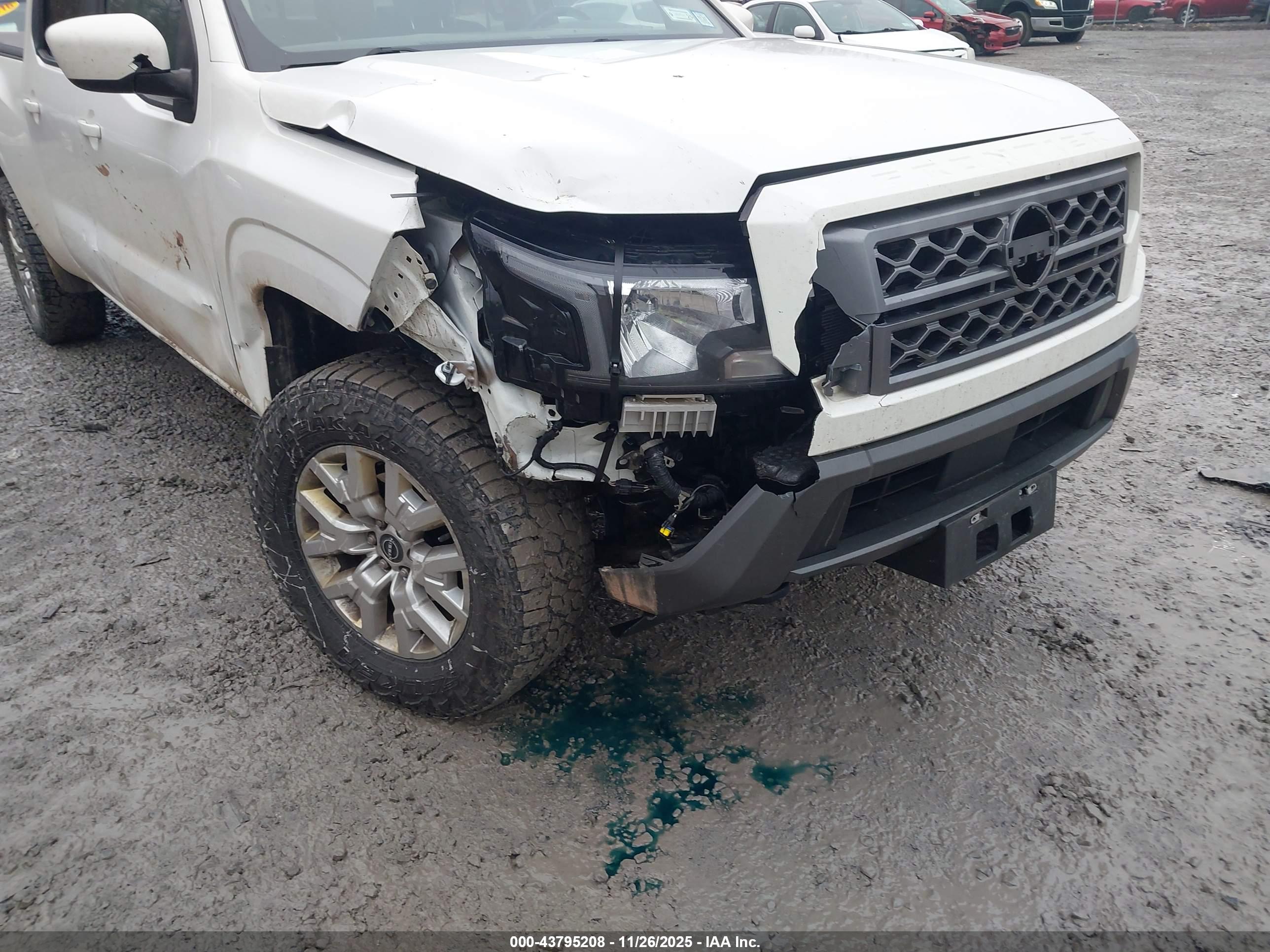 NISSAN FRONTIER image 6