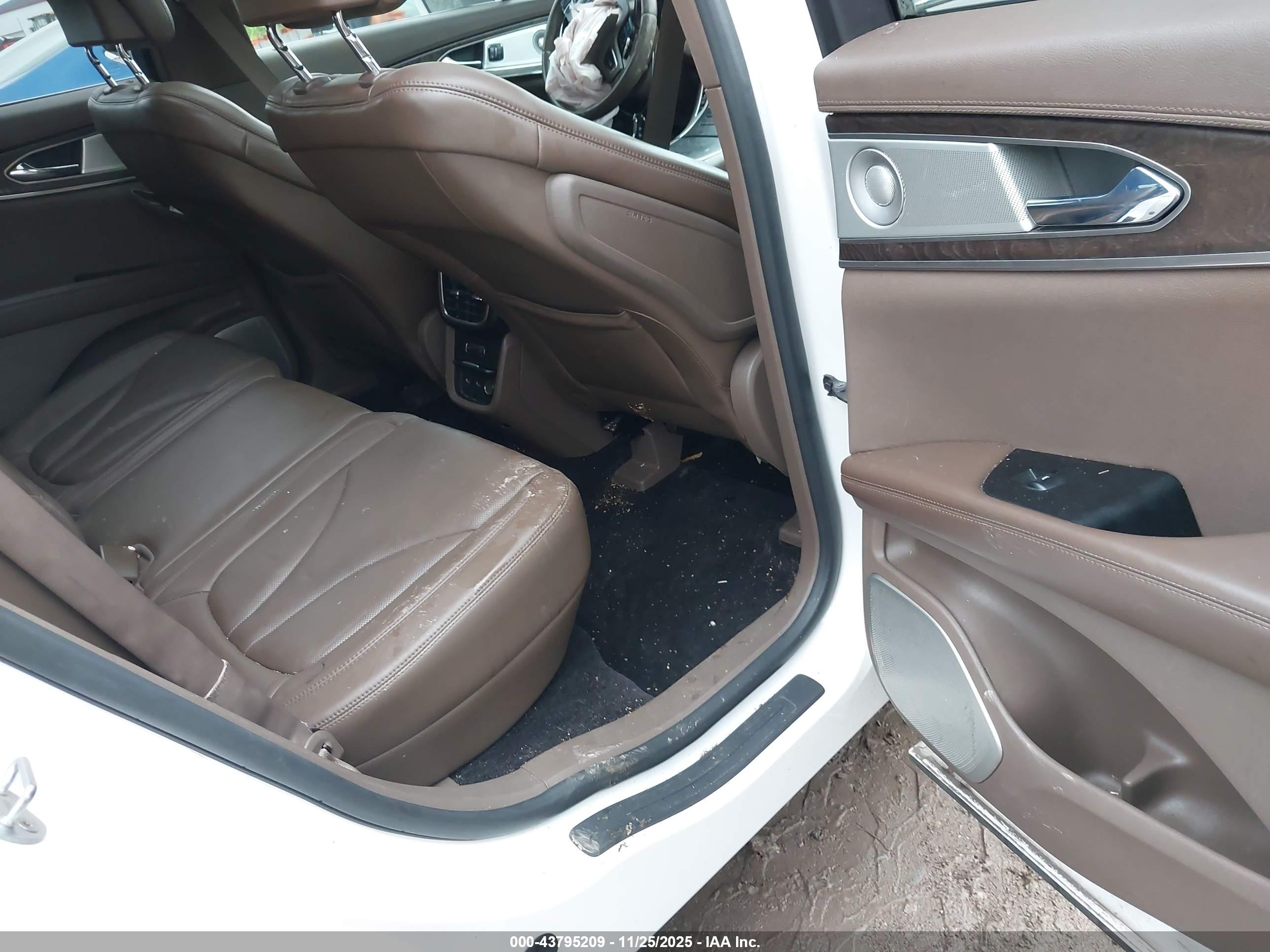 LINCOLN MKX image 8
