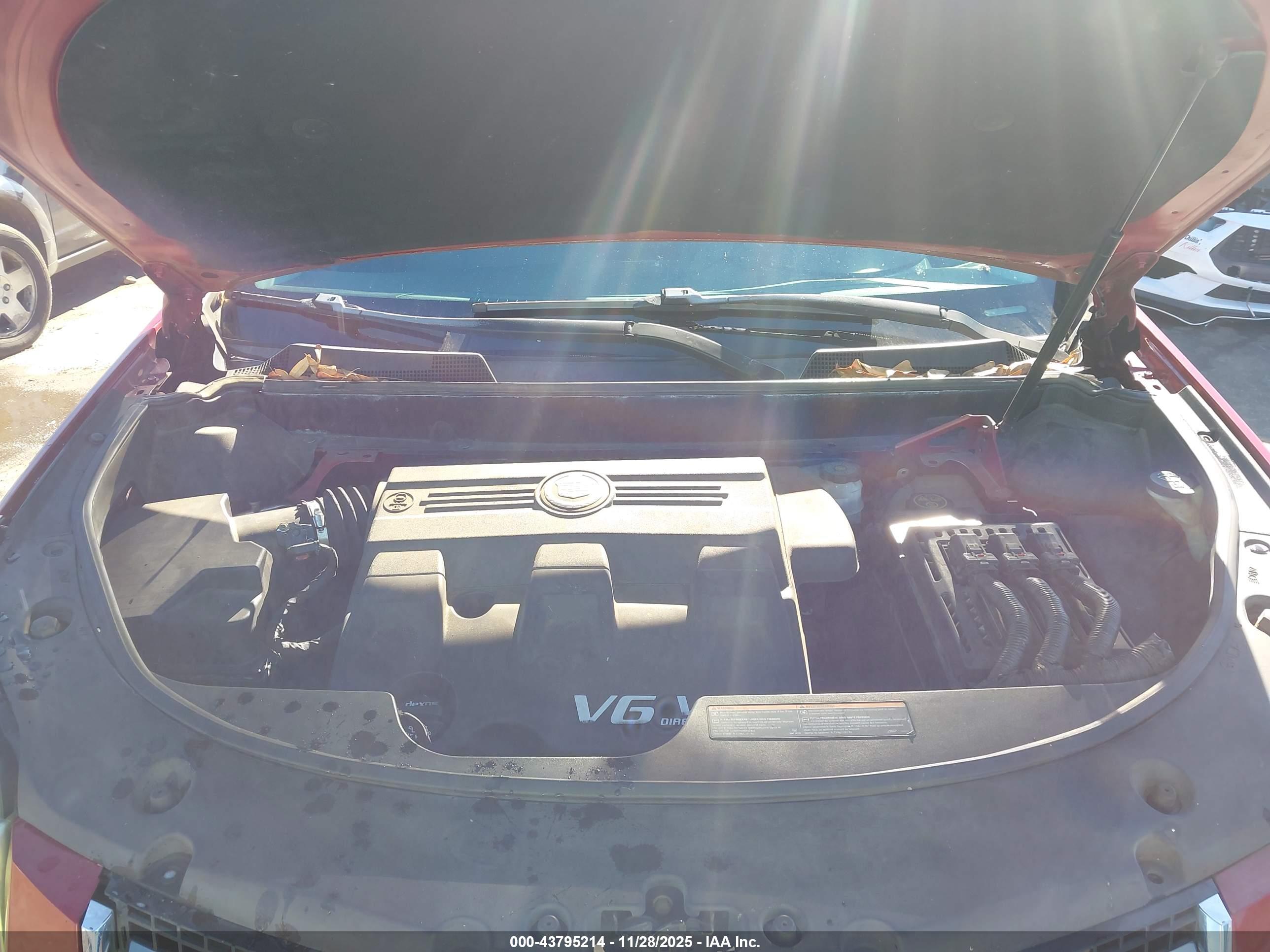CADILLAC SRX image 10