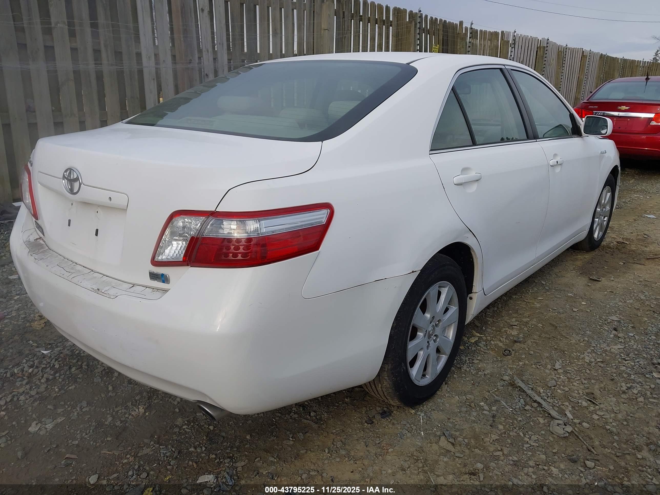 TOYOTA CAMRY image 4