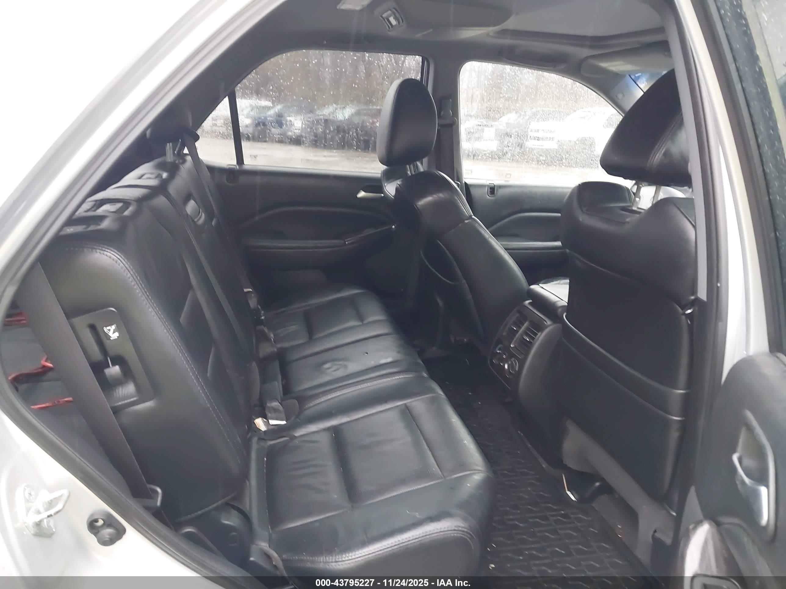 ACURA MDX image 8
