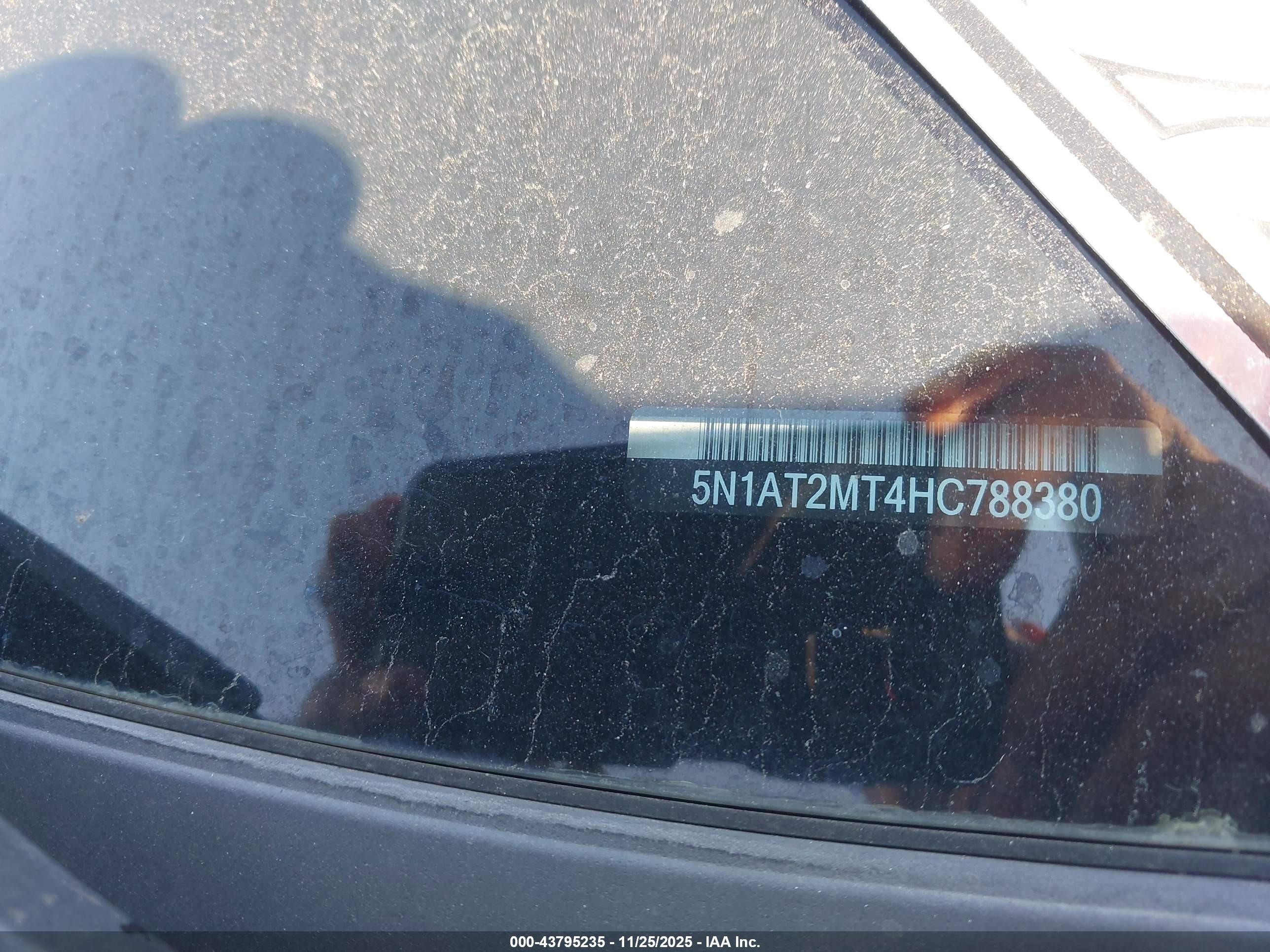 NISSAN ROGUE image 9