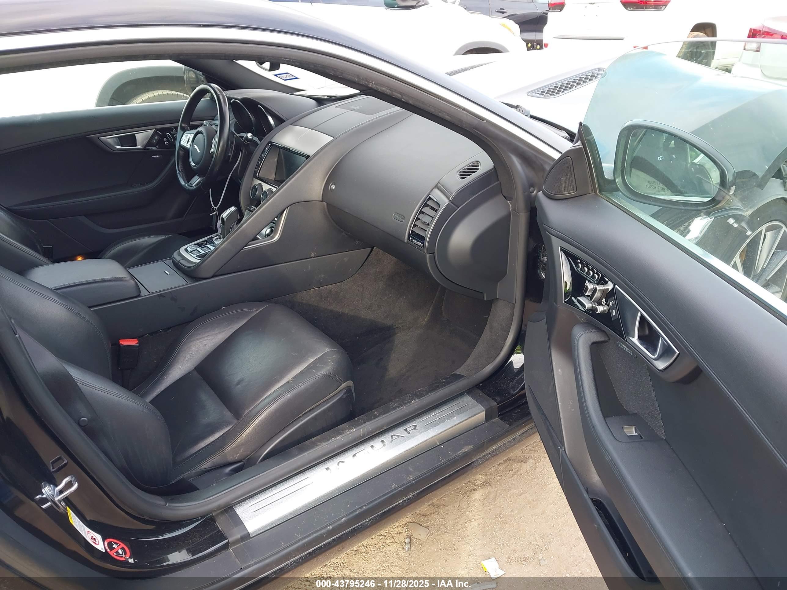 JAGUAR F-TYPE image 5