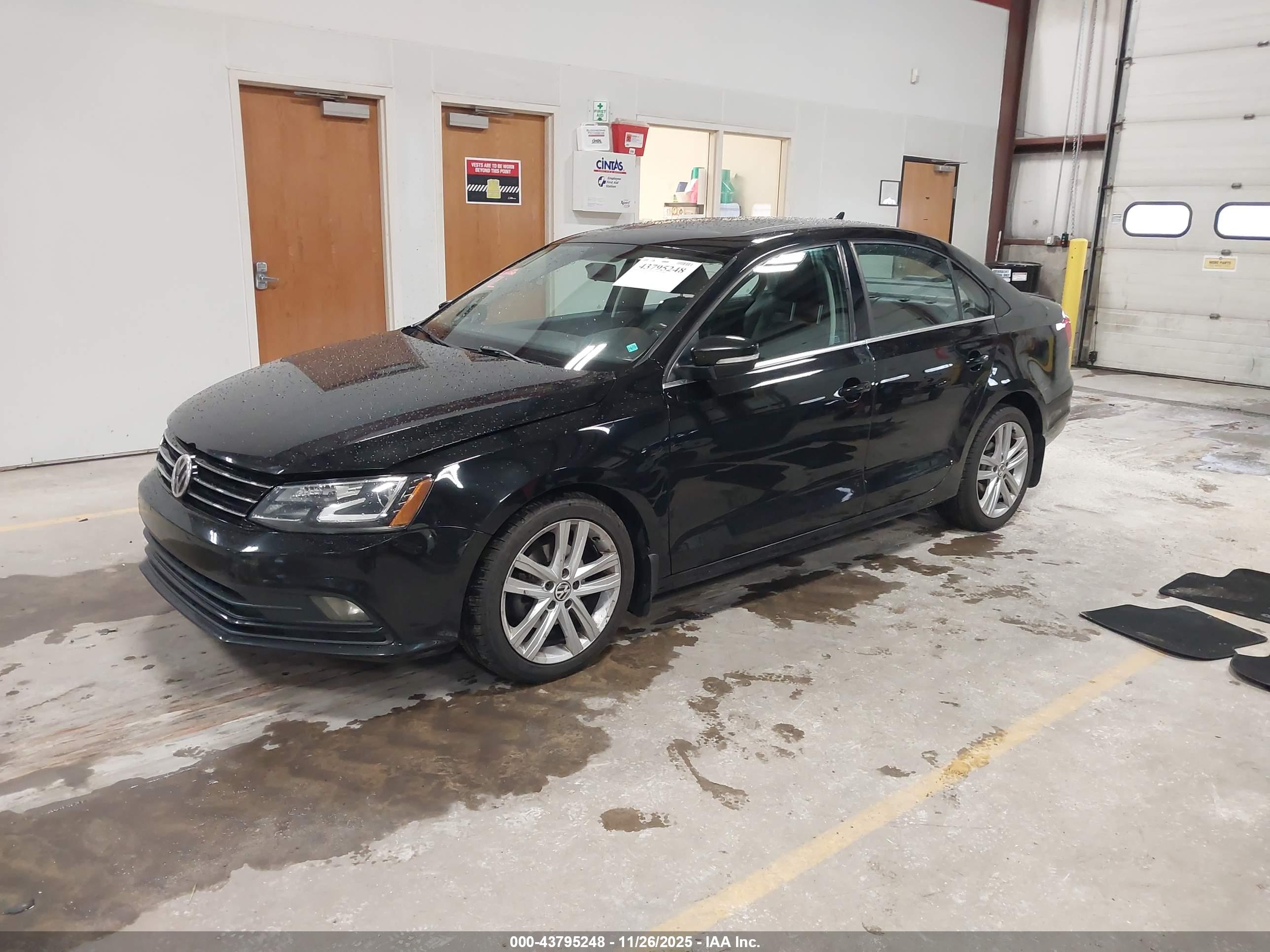 VOLKSWAGEN JETTA image 2