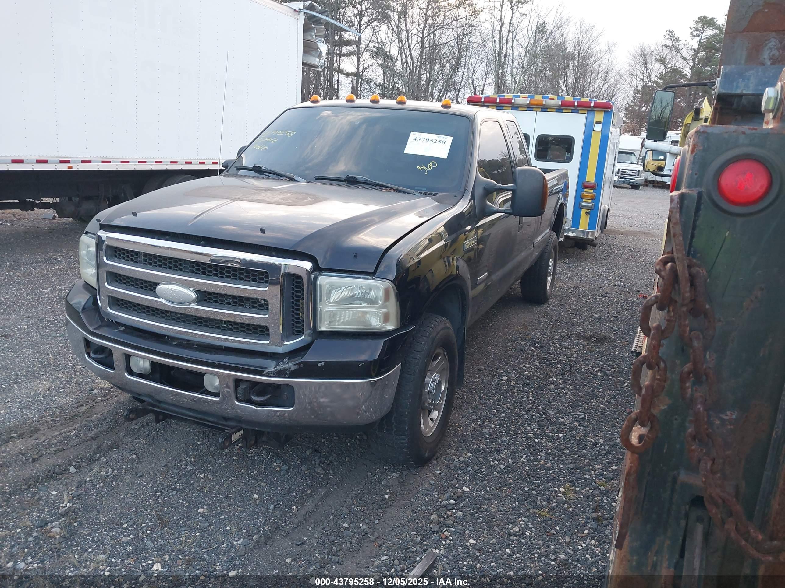 FORD F-350 image 2