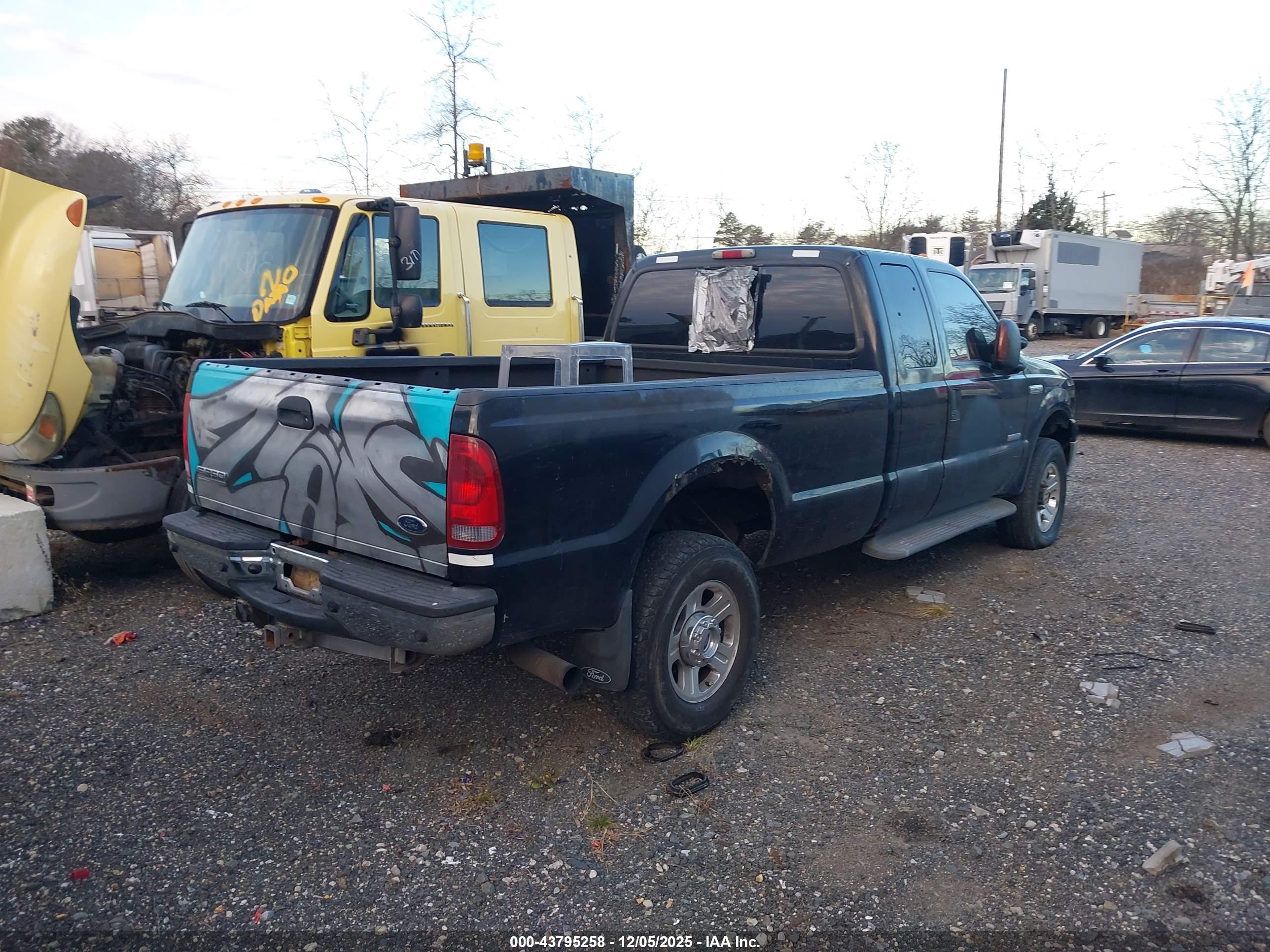 FORD F-350 image 4