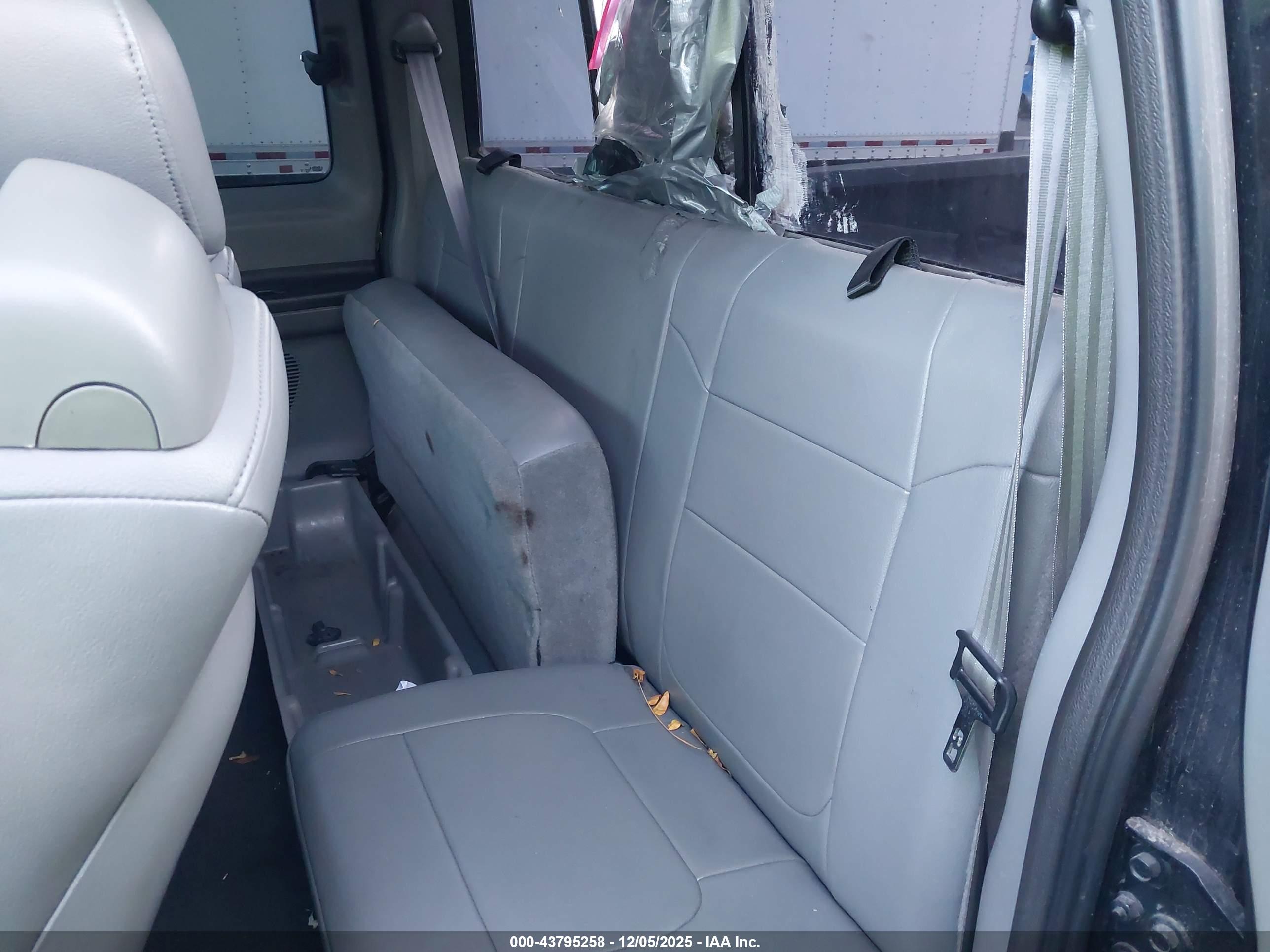 FORD F-350 image 7